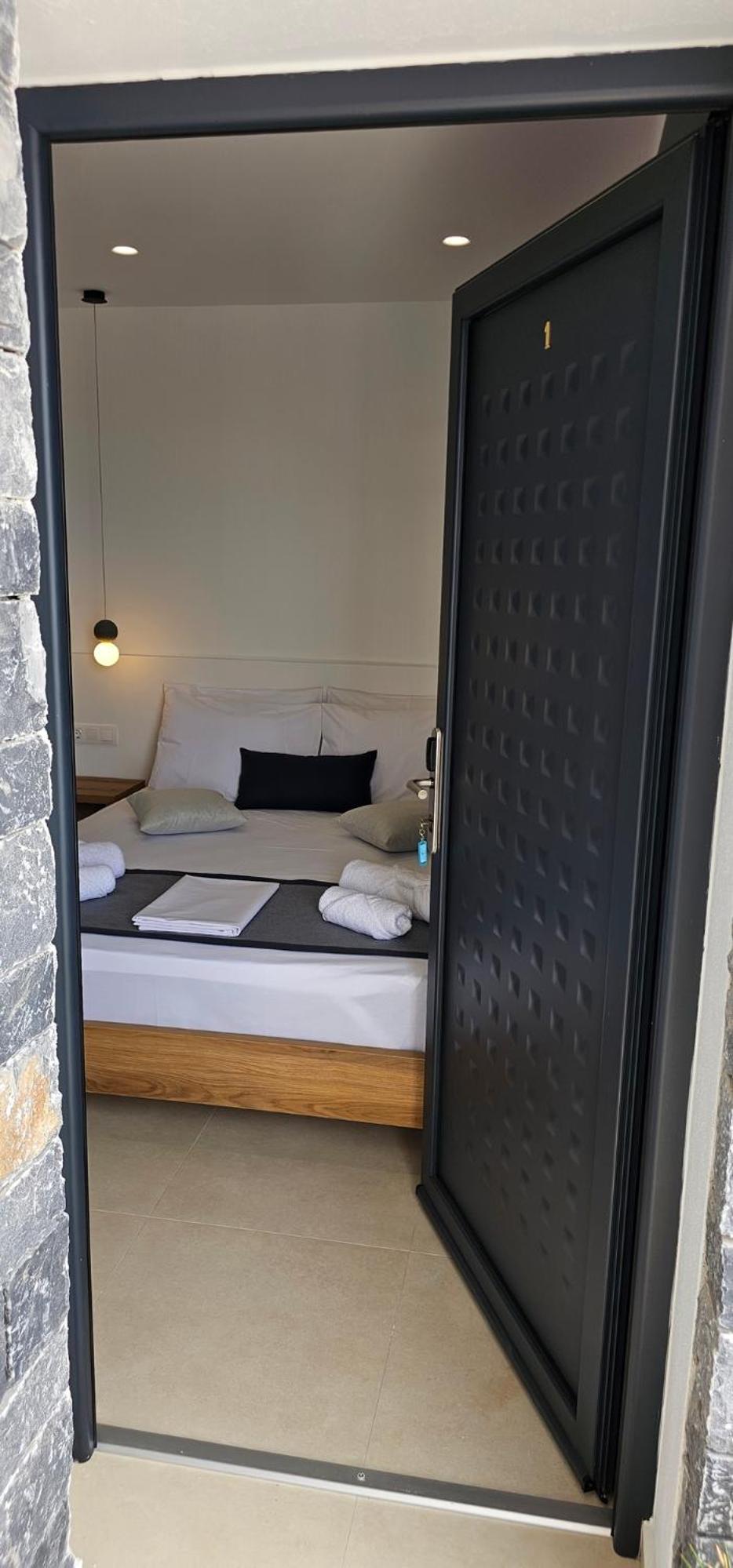 DG Luxury Apartments