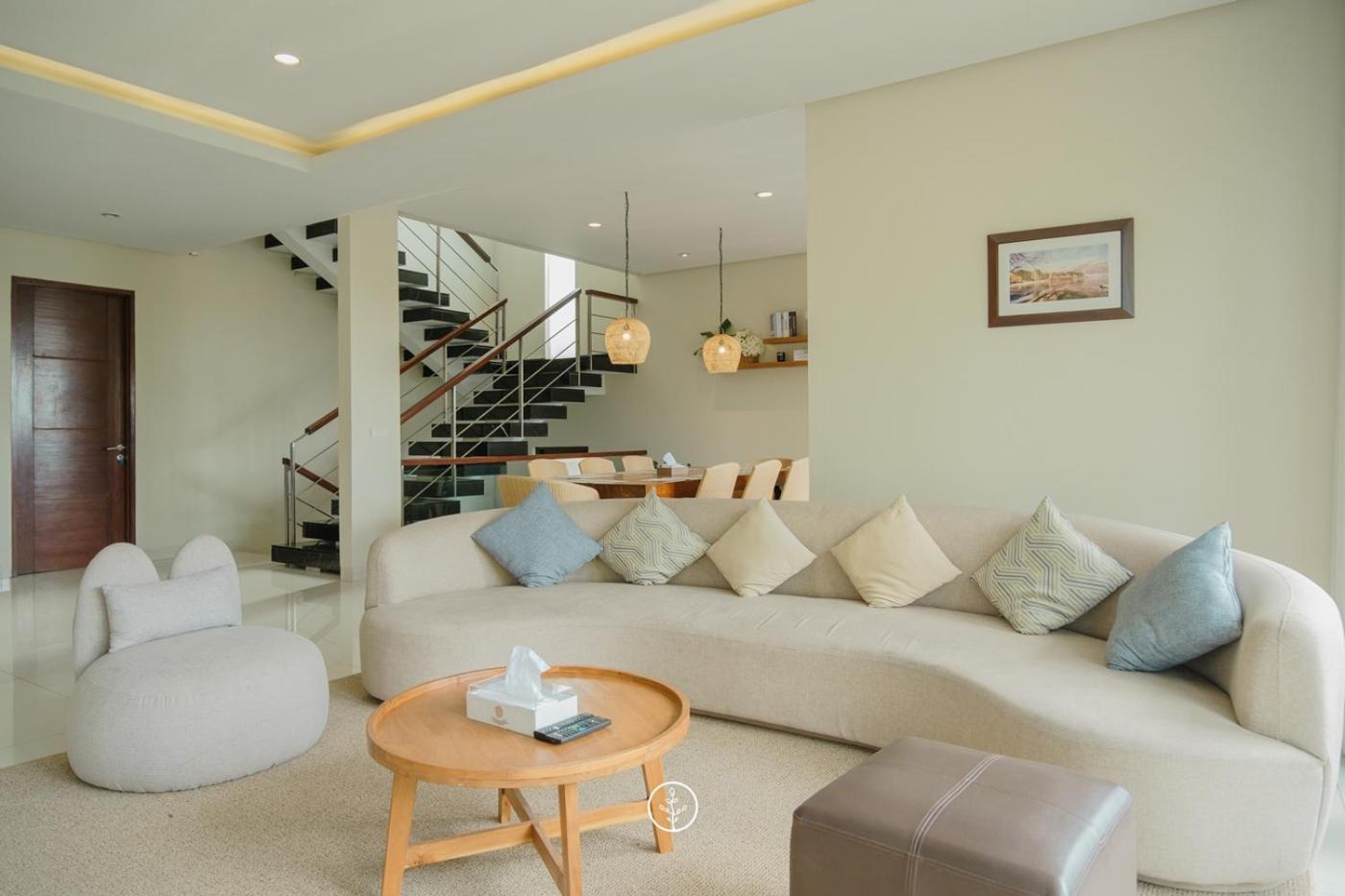 Breeze Blows City View Villa 4 Bedrooms and 1 Familly Bedroom With a Private Heated Swimming Pool and a Billiard Table