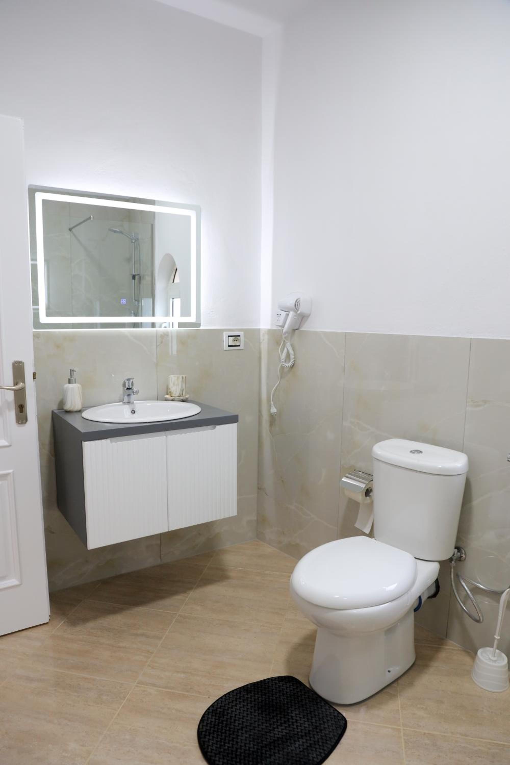 Alesio Guest House