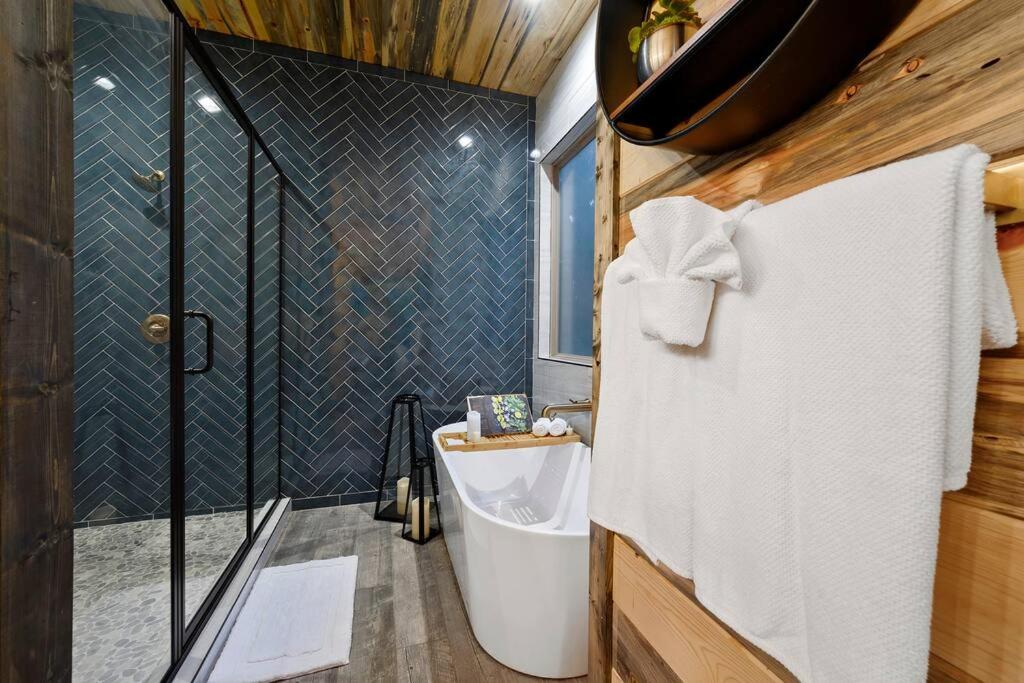 Modern Chic Design - Dreamy Couples Cabin! Hot Tub view 4