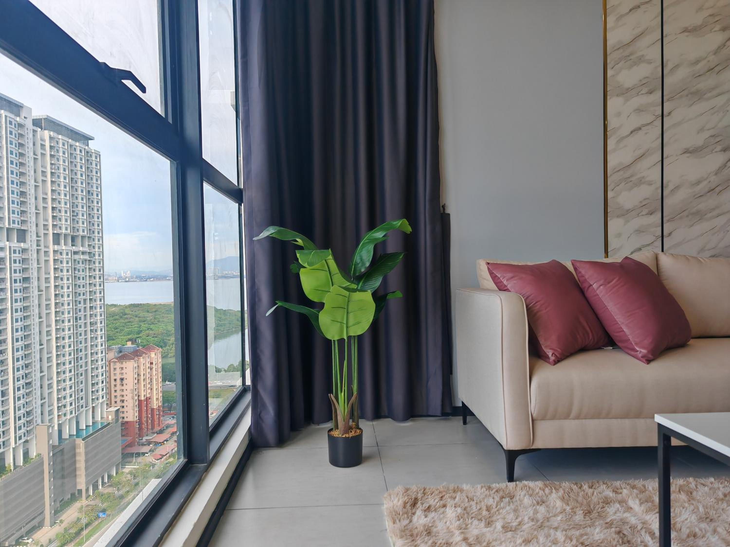 Modern Elegance - Urban Suites by Ocean Luxe photo 3