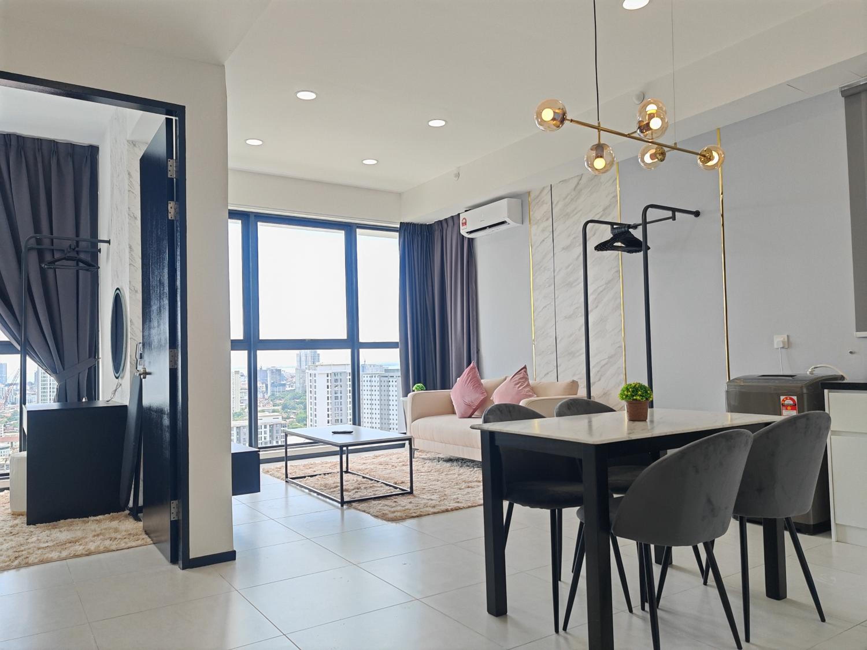 Modern Elegance - Urban Suites by Ocean Luxe photo 8