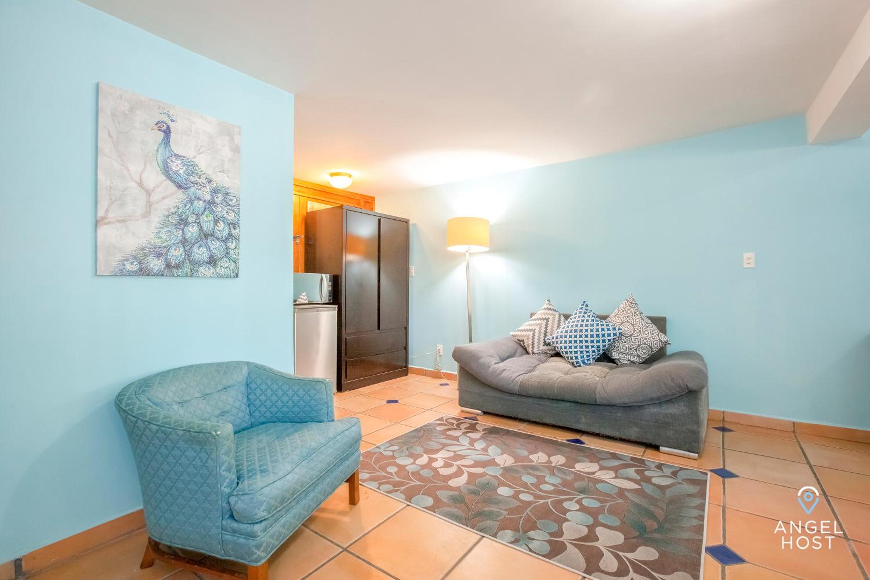Cozy Stay 2 blocks from the beach and Malecón!