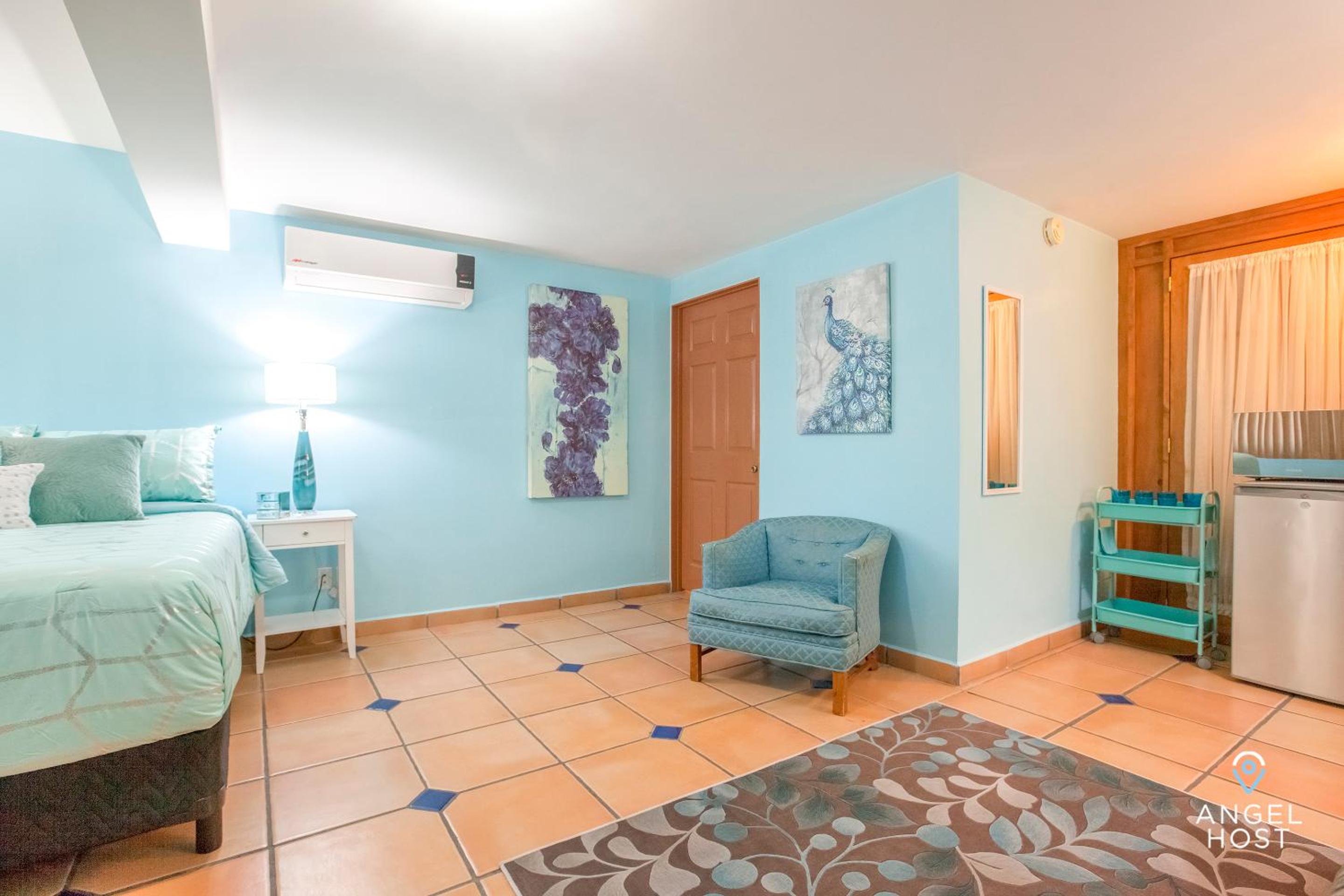 Cozy Stay 2 blocks from the beach and Malecón!