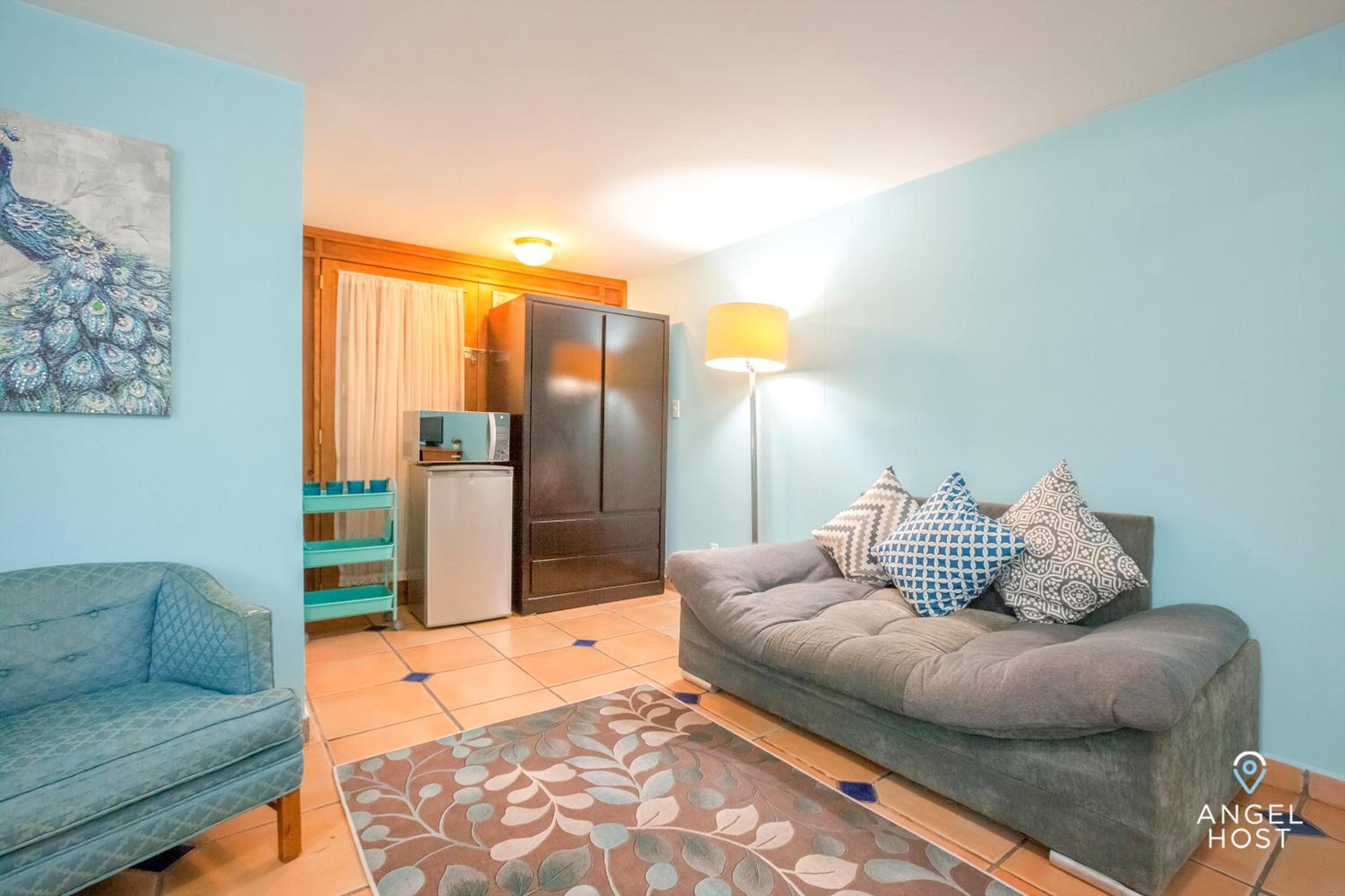 Cozy Stay 2 blocks from the beach and Malecón!