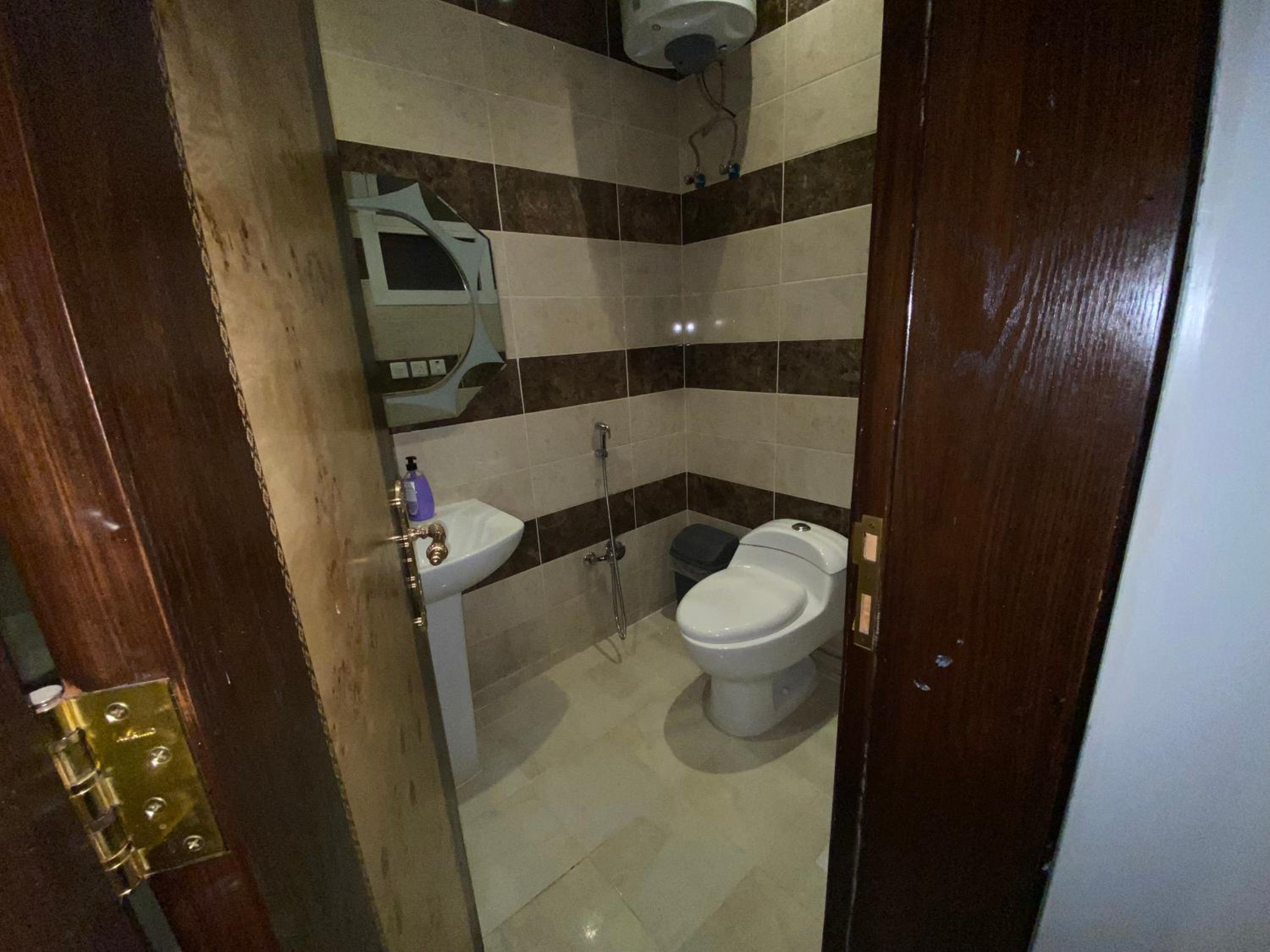 Yasmeen Apartments J1