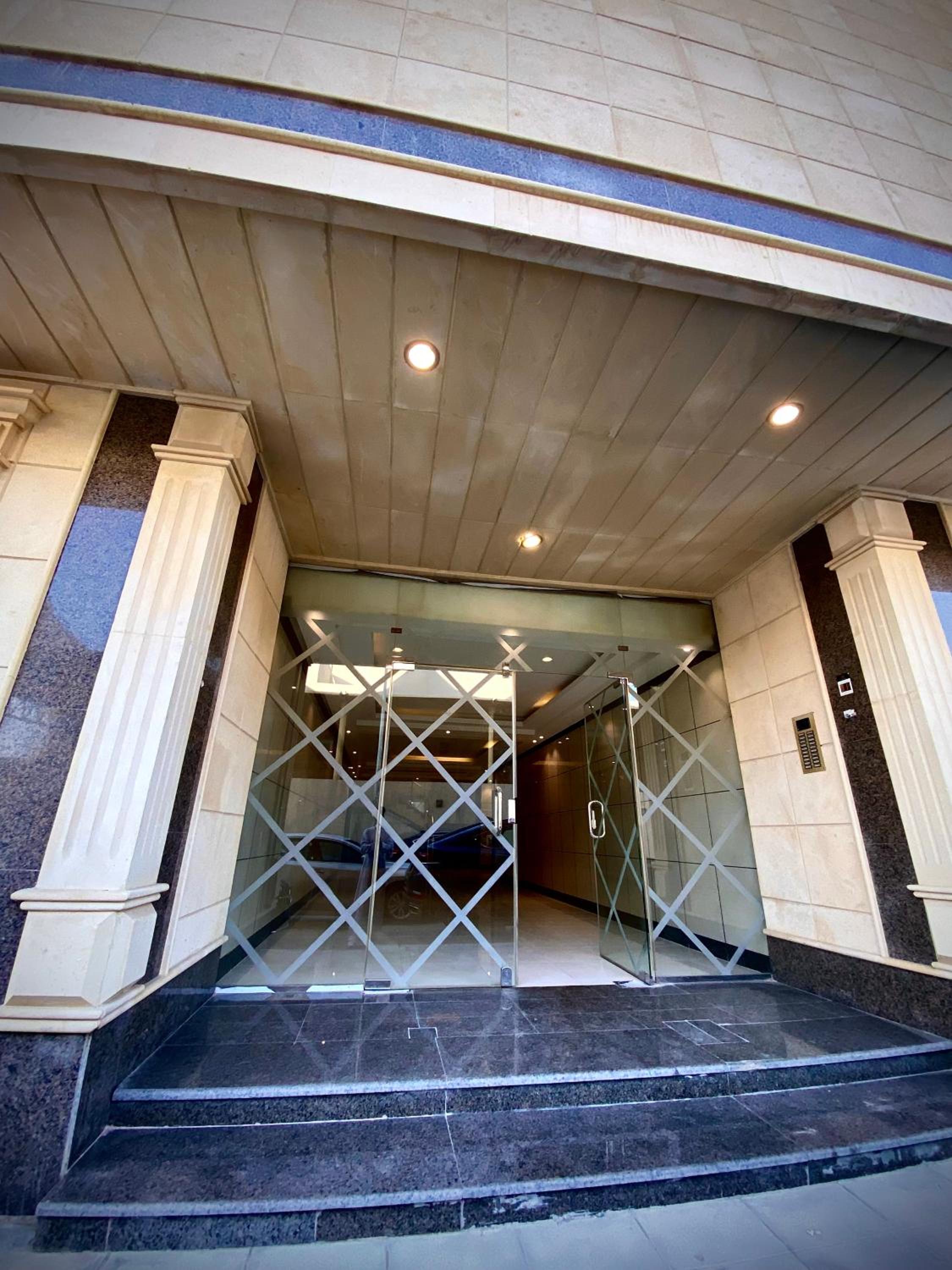 Yasmeen Apartments J1