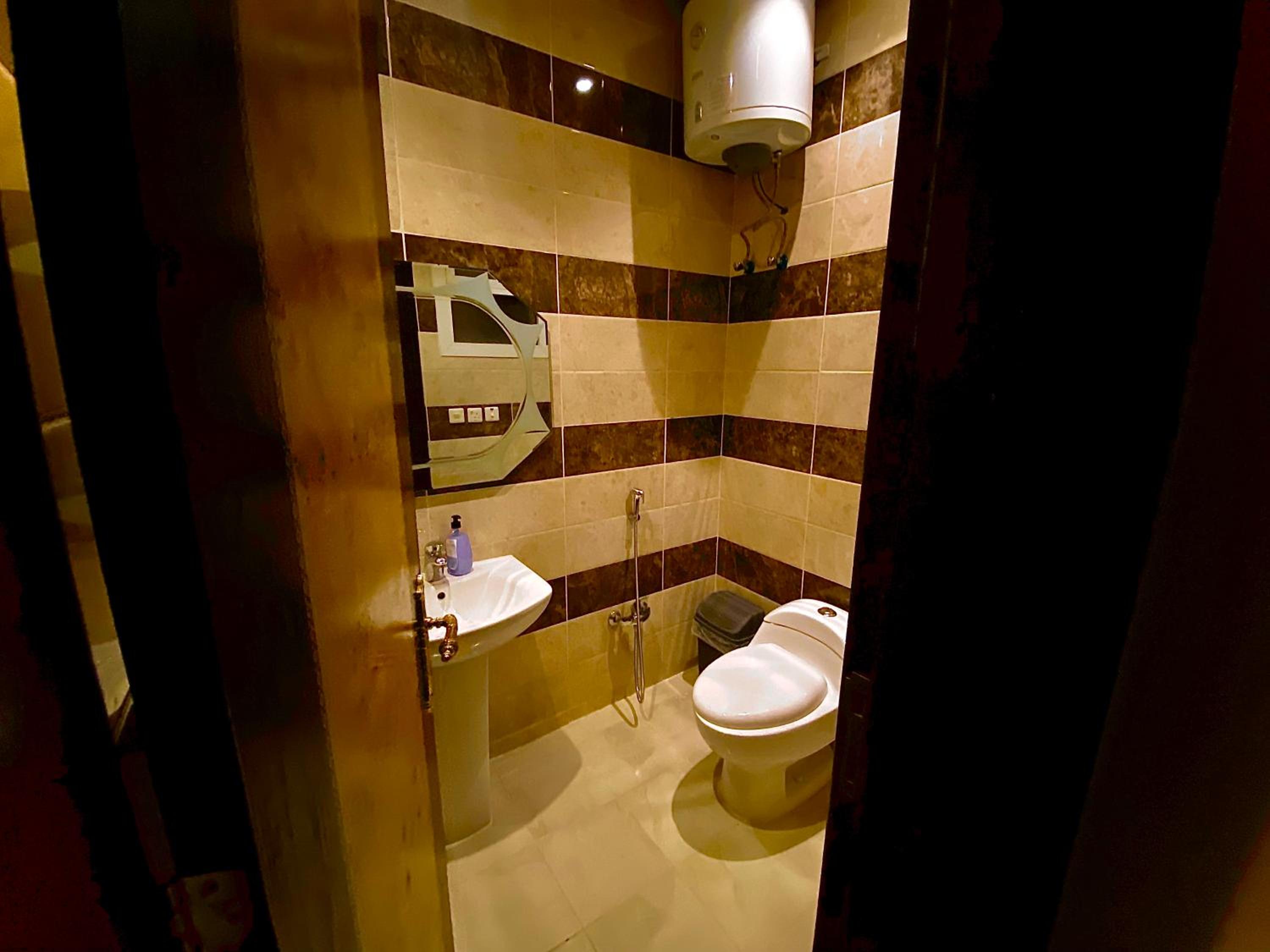 Yasmeen Apartments J1