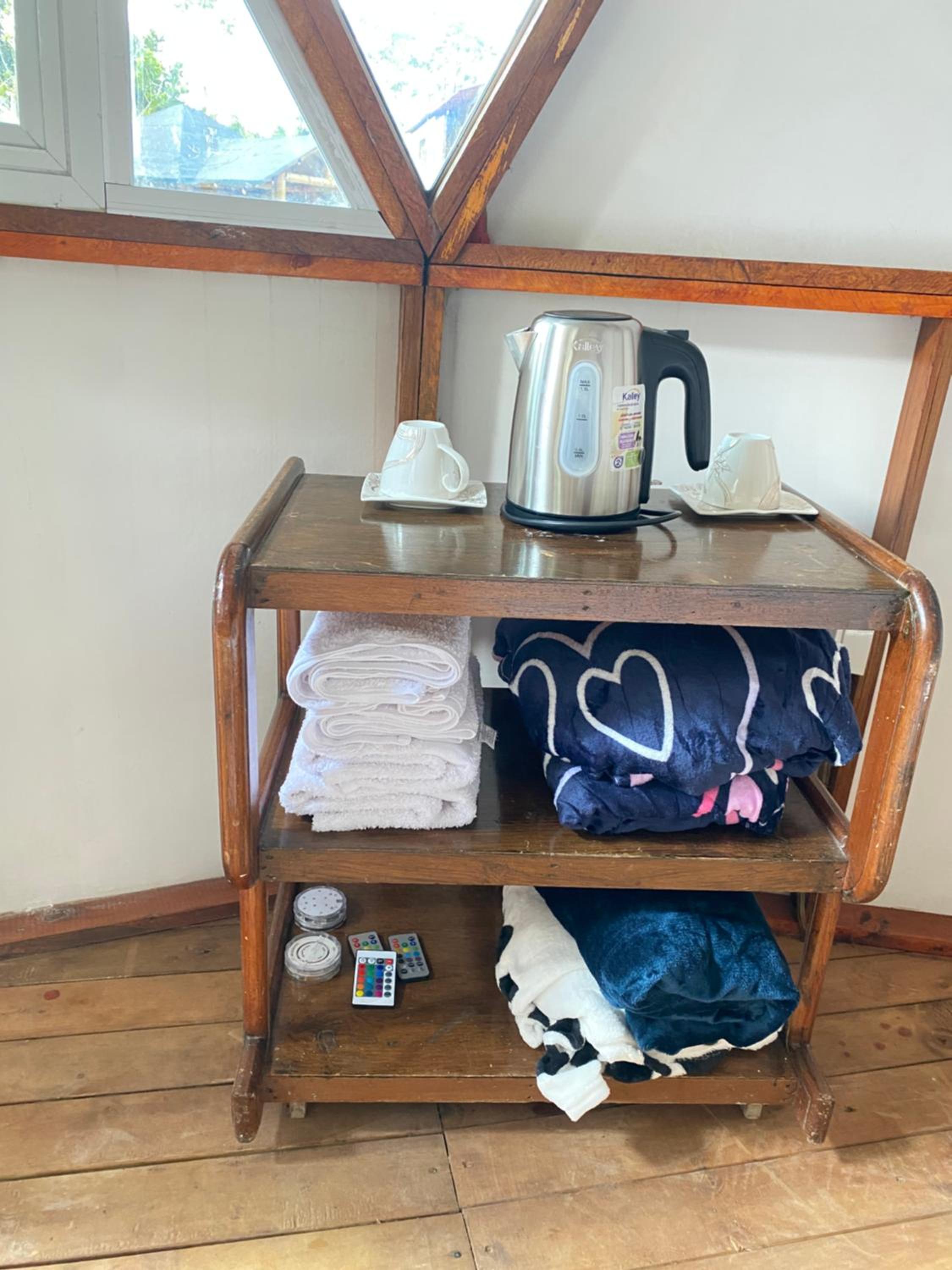 Domos de Glamping con Jacuzzi y Piscina en San Rafael Frente al charco la Cristalina