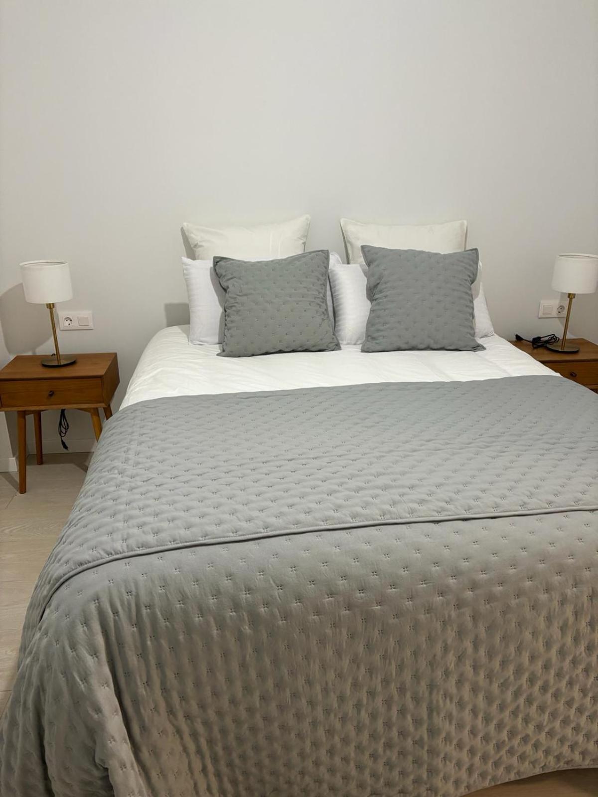 Galiciaguesthome-Rosalia de Castro-Silgar