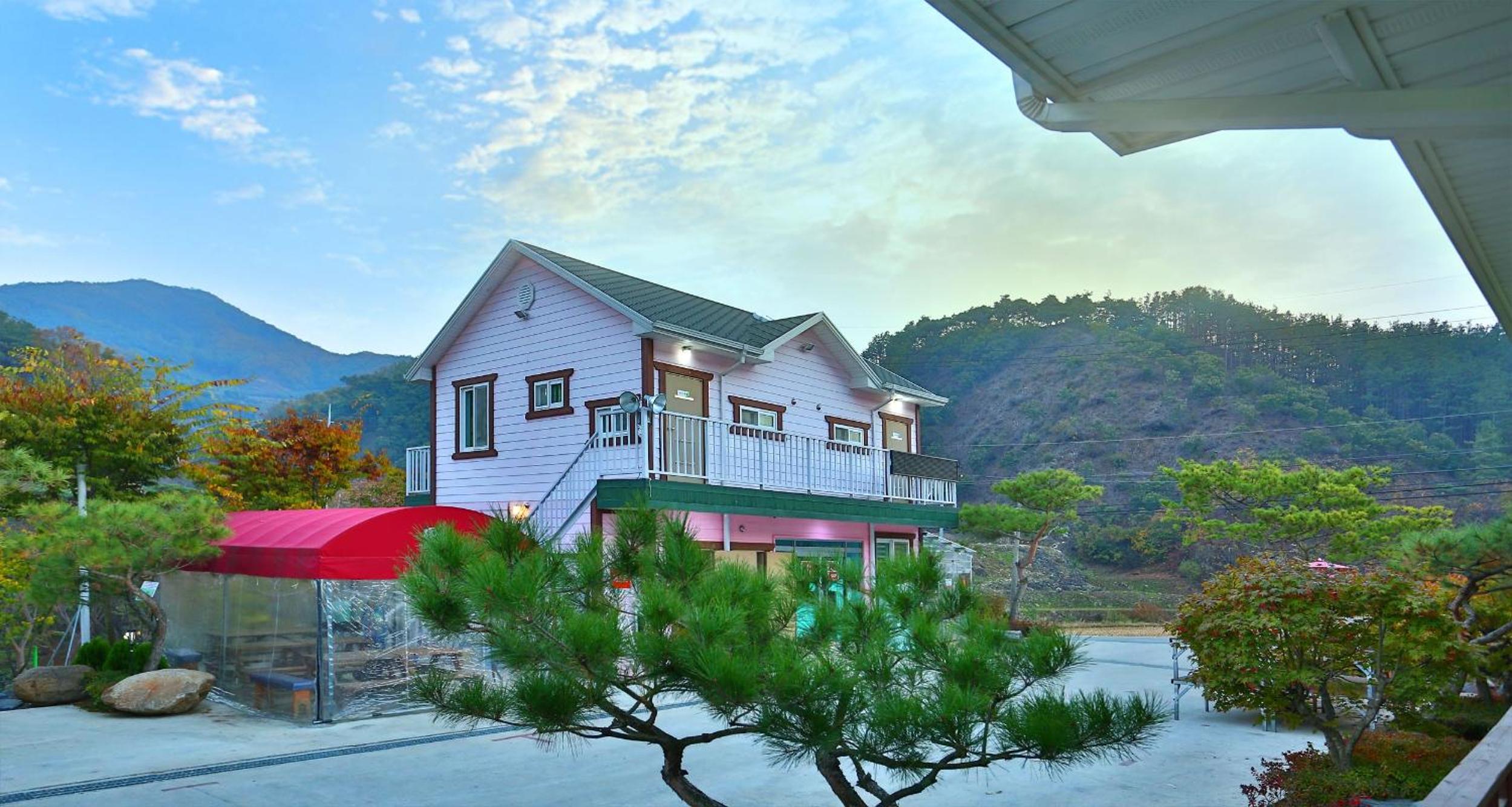 Gongju Magoksa Healing Pension view 3