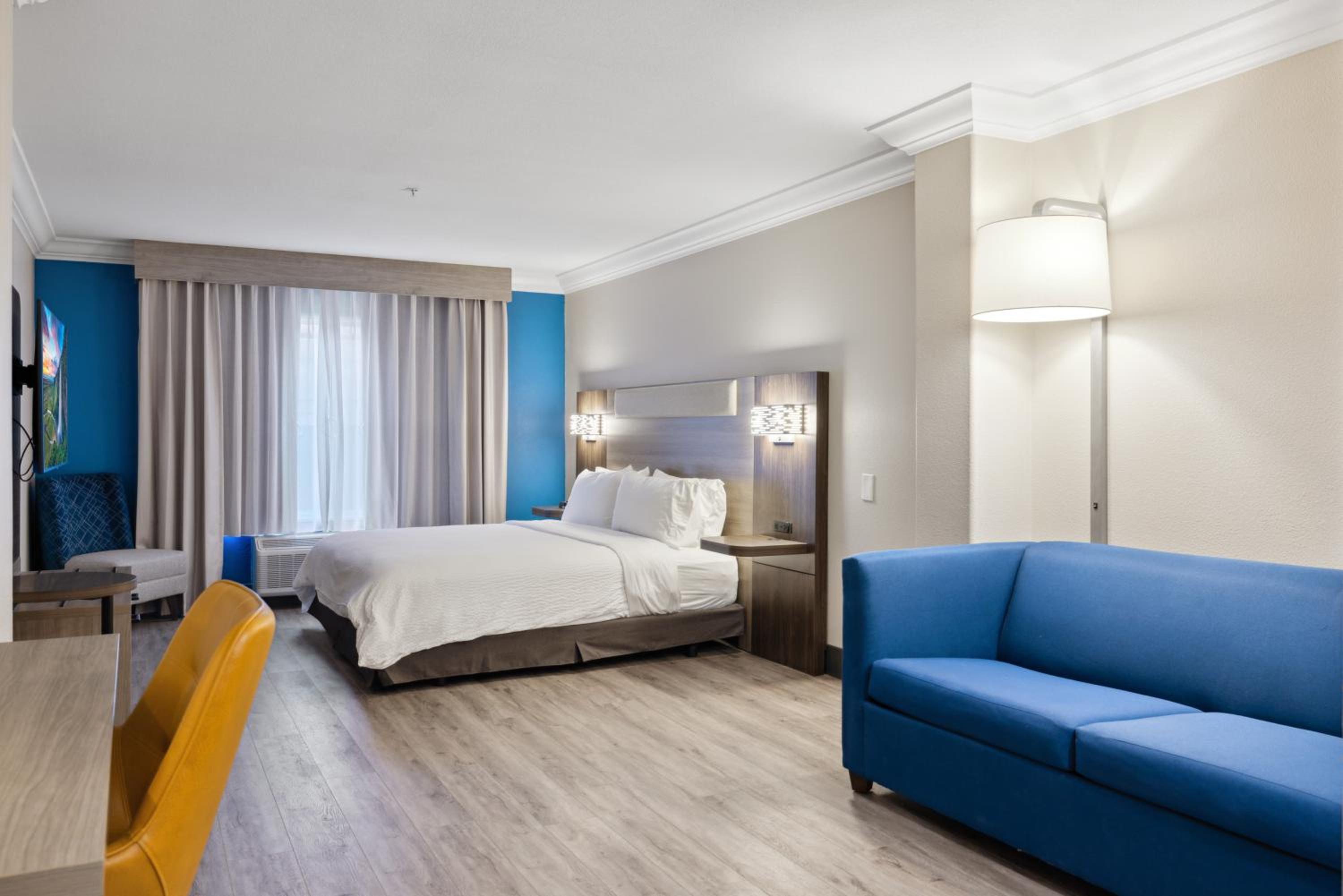 Vacaville Vacations - Holiday Inn Express Hotel  Suites Vacaville, an IHG Hotel - Property Image 11