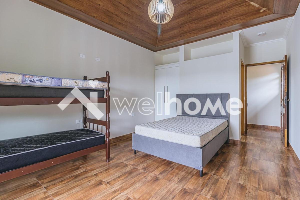 Casa com piscina e churrasqueira no interior de SP