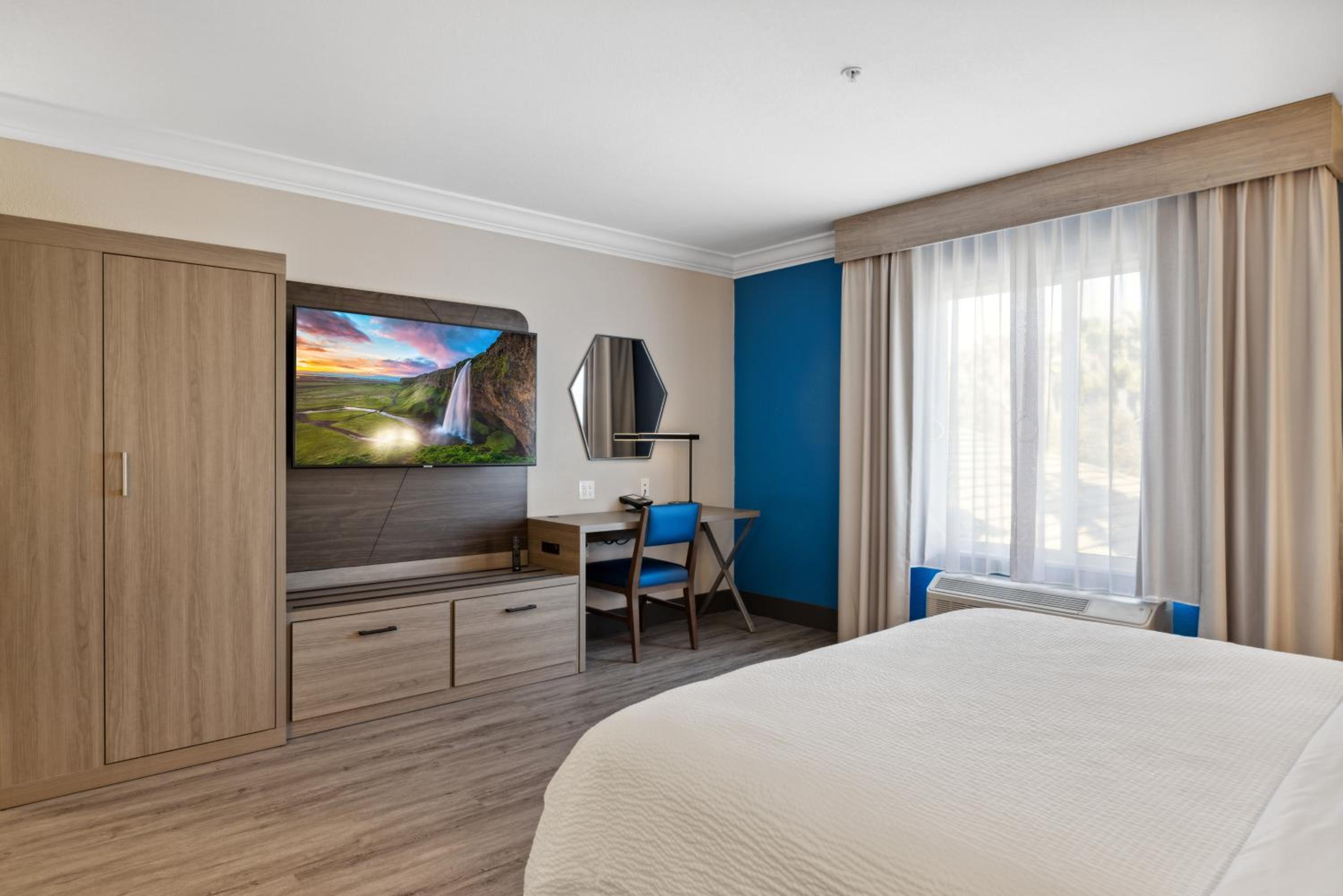 Vacaville Vacations - Holiday Inn Express Hotel Suites Vacaville, an IHG Hotel - Property Image 43