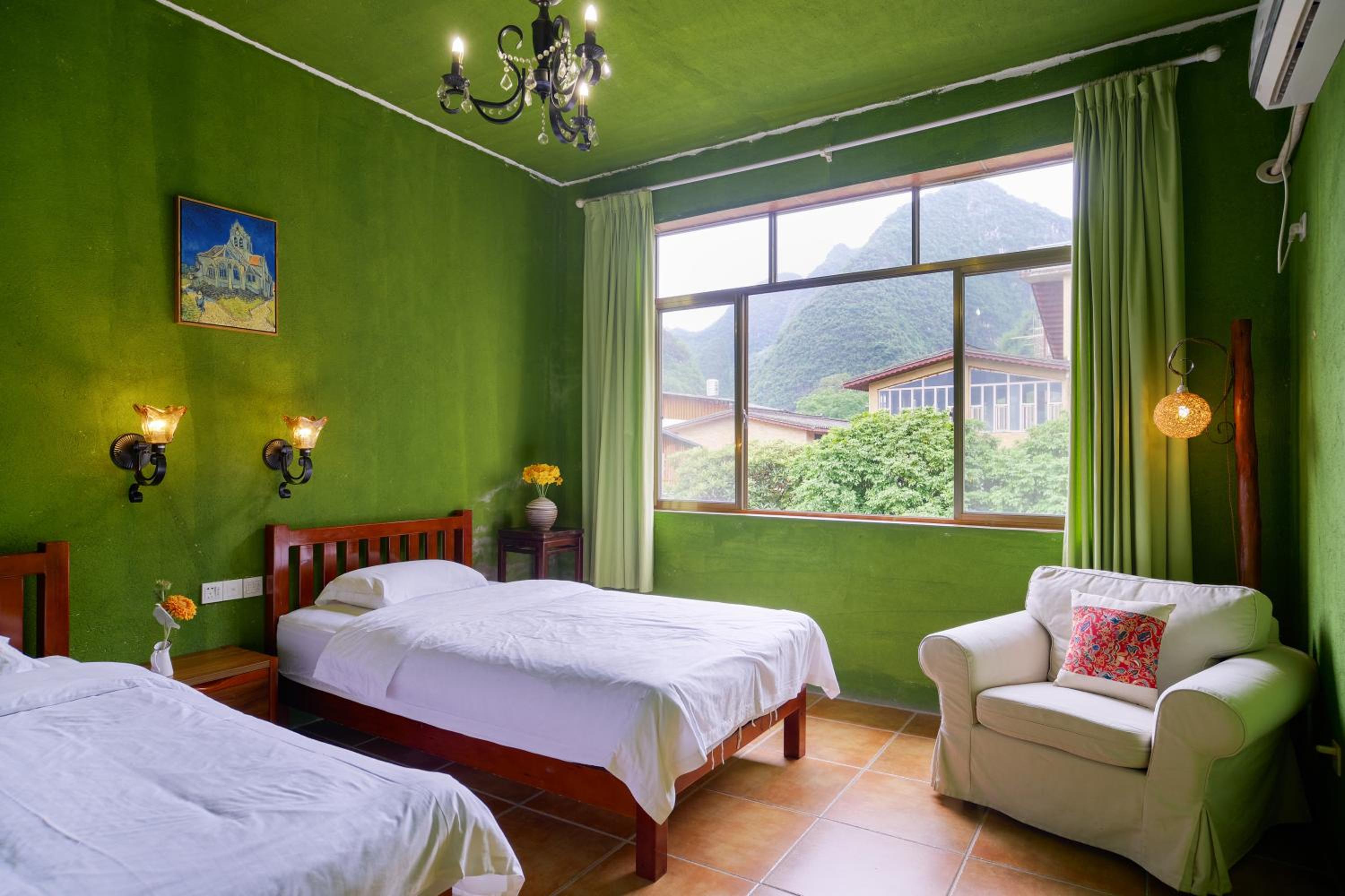 Yangshuo Eden's Social Guesthouse - Wake up to a hearty Western breakfast & fresh craft coffee & night beers & outdoor activities