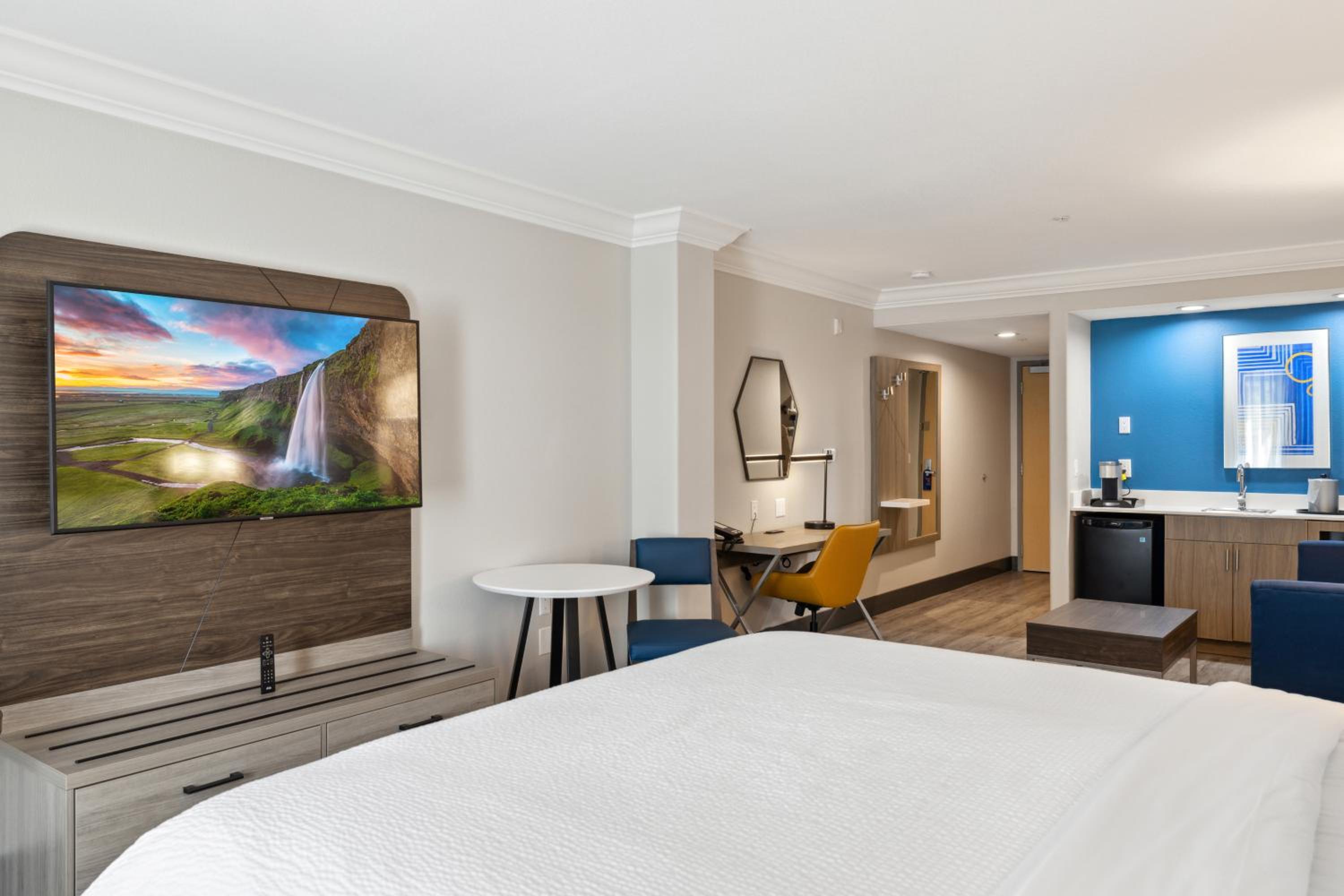 Vacaville Vacations - Holiday Inn Express Hotel Suites Vacaville, an IHG Hotel - Property Image 35
