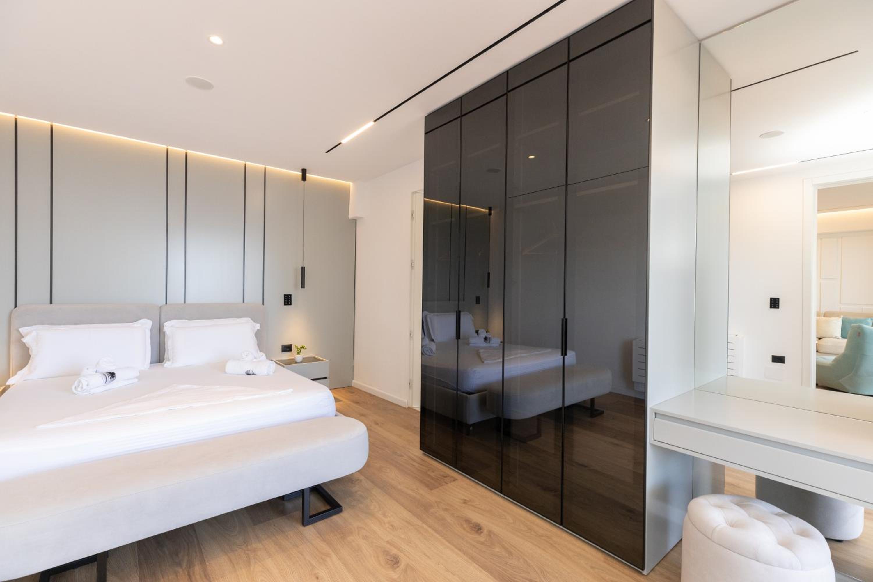 Belleview Apartment 1
