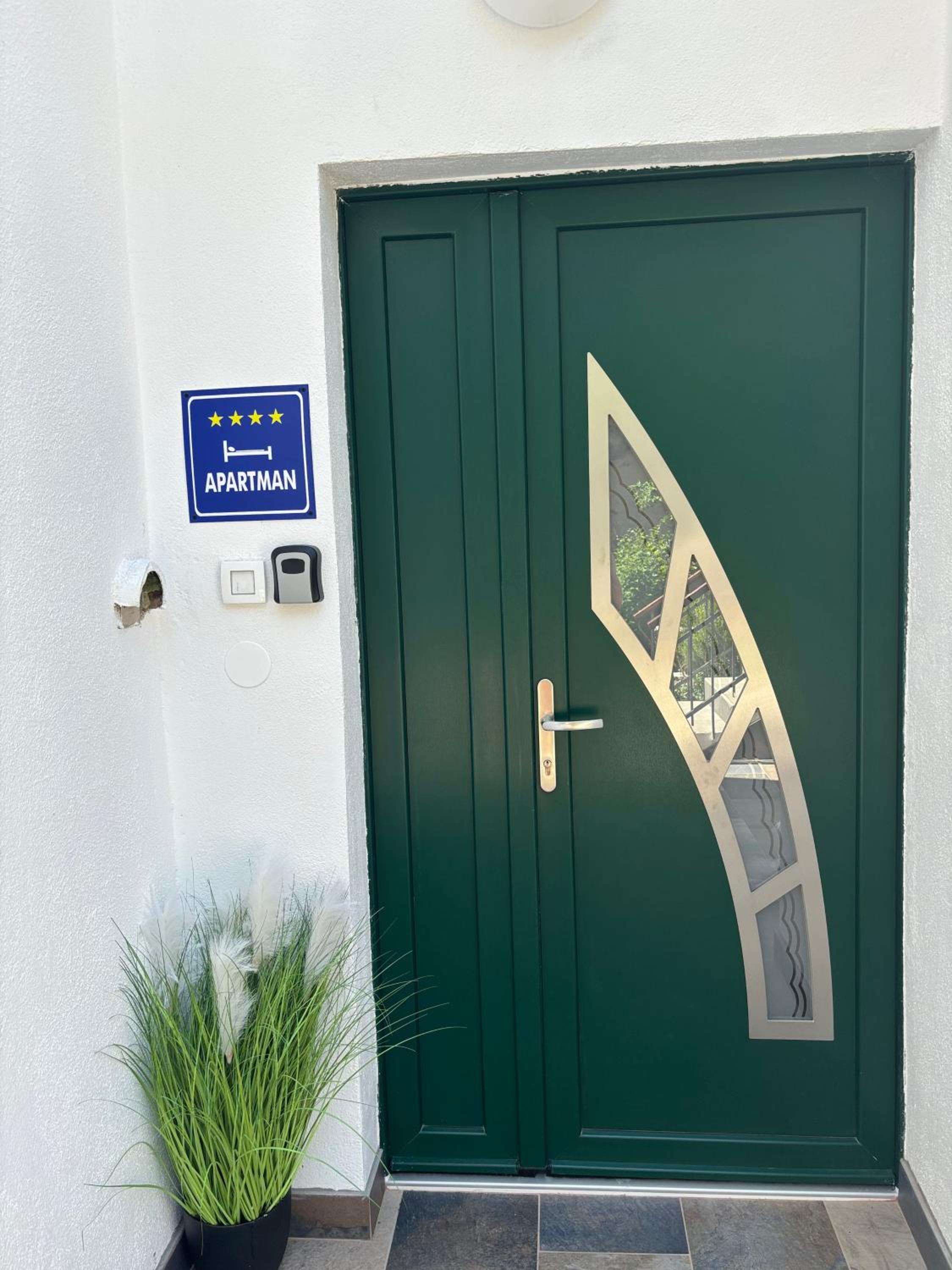 Centar 103 Apartment