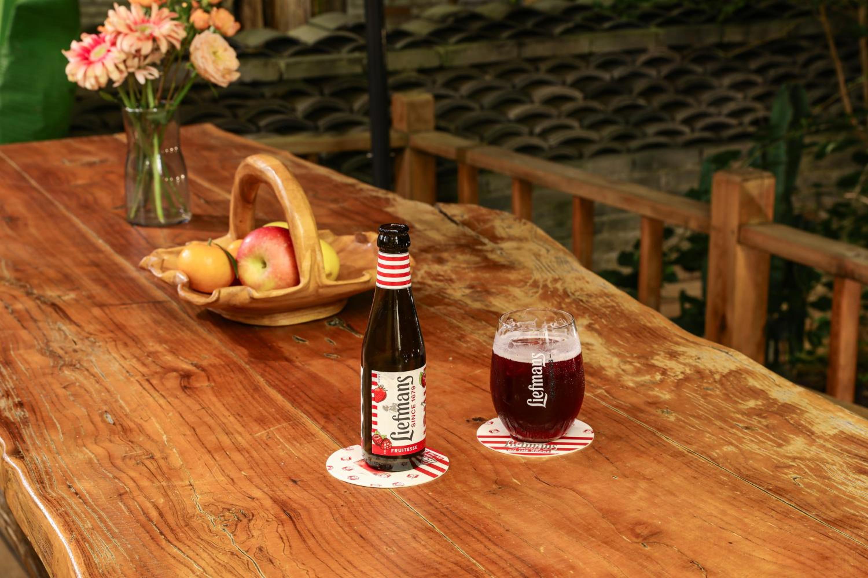 Yangshuo Eden's Social Guesthouse - Wake up to a hearty Western breakfast & fresh craft coffee & night beers & outdoor activities