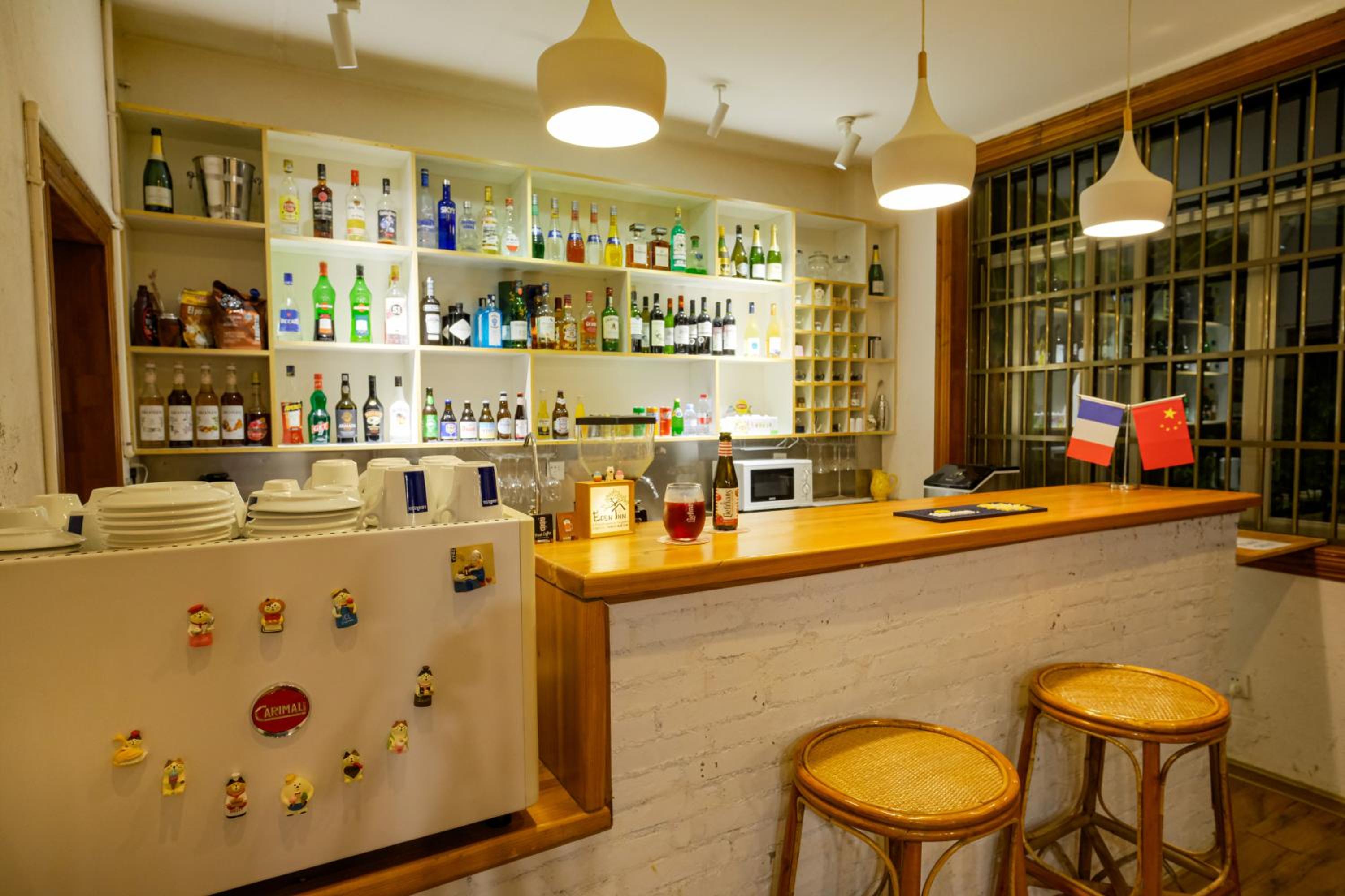 Yangshuo Eden's Social Guesthouse - Wake up to a hearty Western breakfast & fresh craft coffee & night beers & outdoor activities