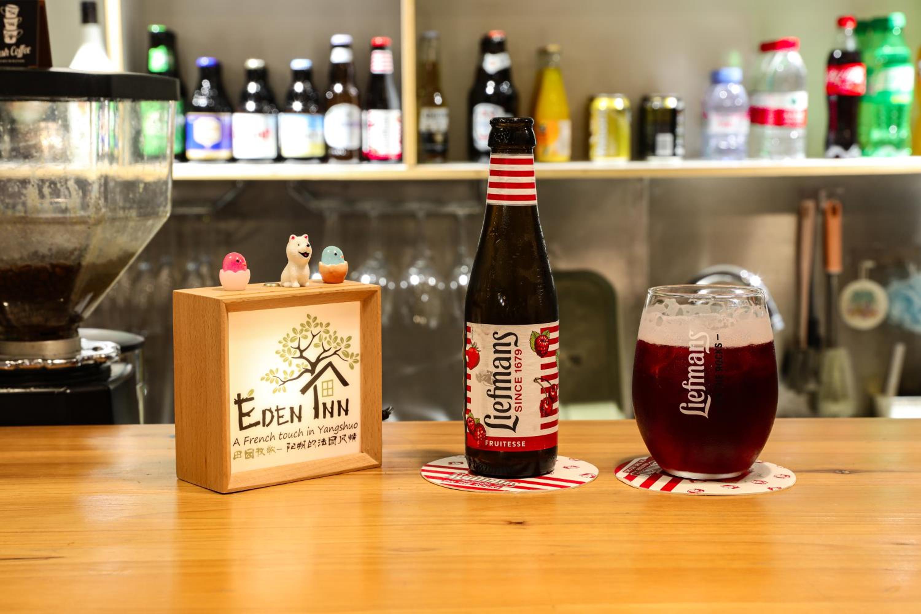 Yangshuo Eden's Social Guesthouse - Wake up to a hearty Western breakfast & fresh craft coffee & night beers & outdoor activities