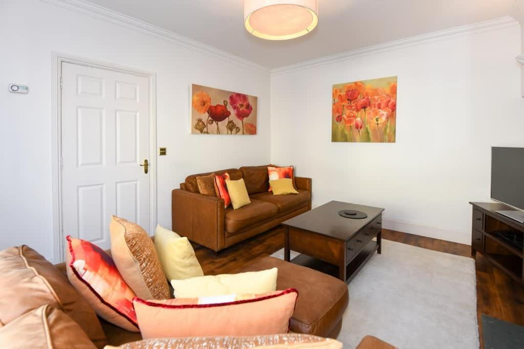 Wells Vacations - Spacious Townhouse Private Parking Central Wells - Property Image 3