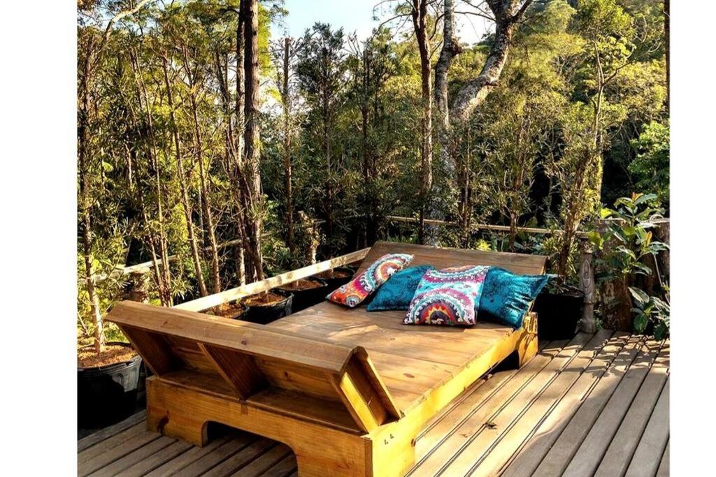 Cabana com jacuzzi em meio a Mata Atlântica