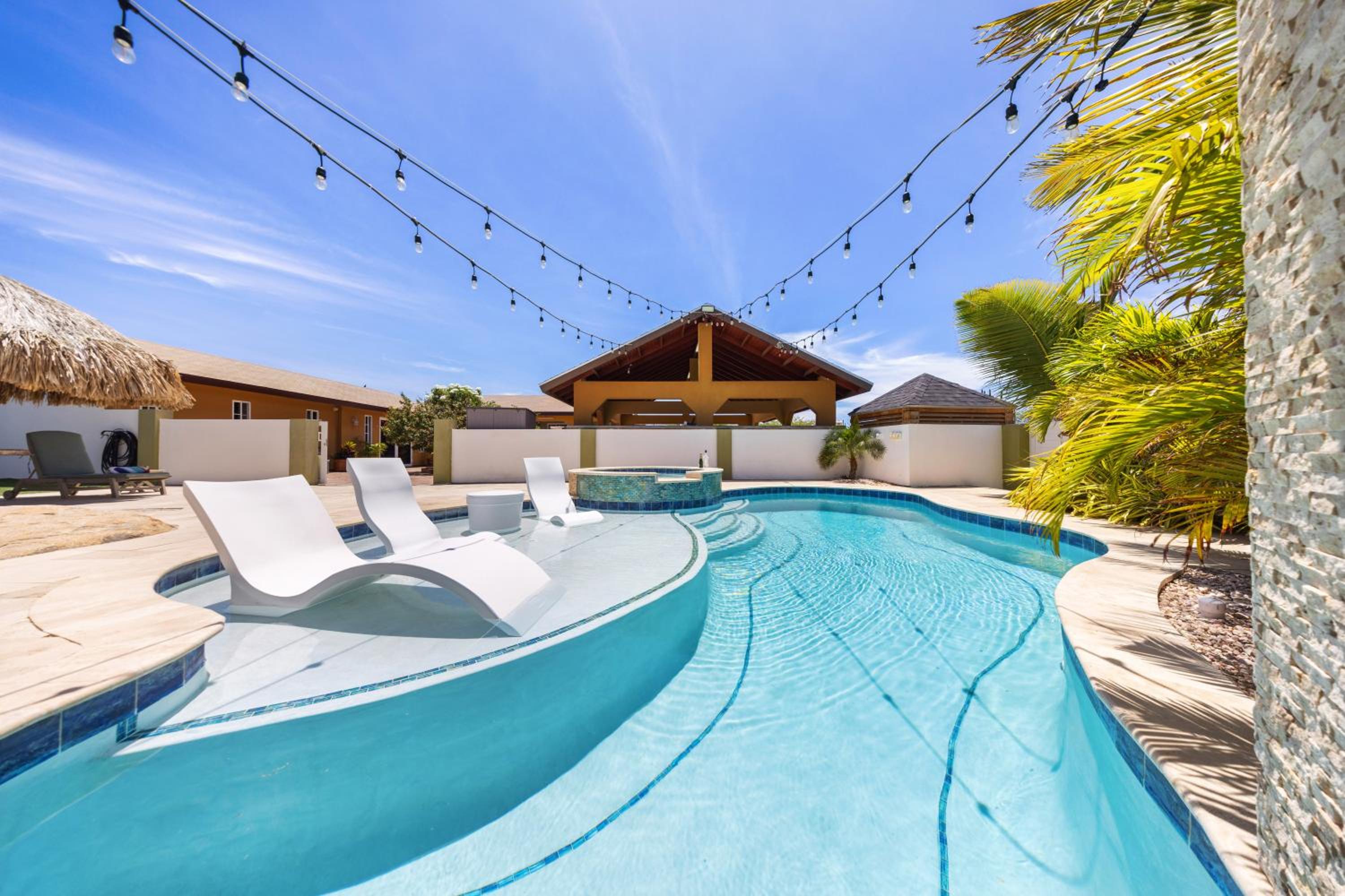 Cadushi Cove 4br Aruban Oasis Wpool & Bbq