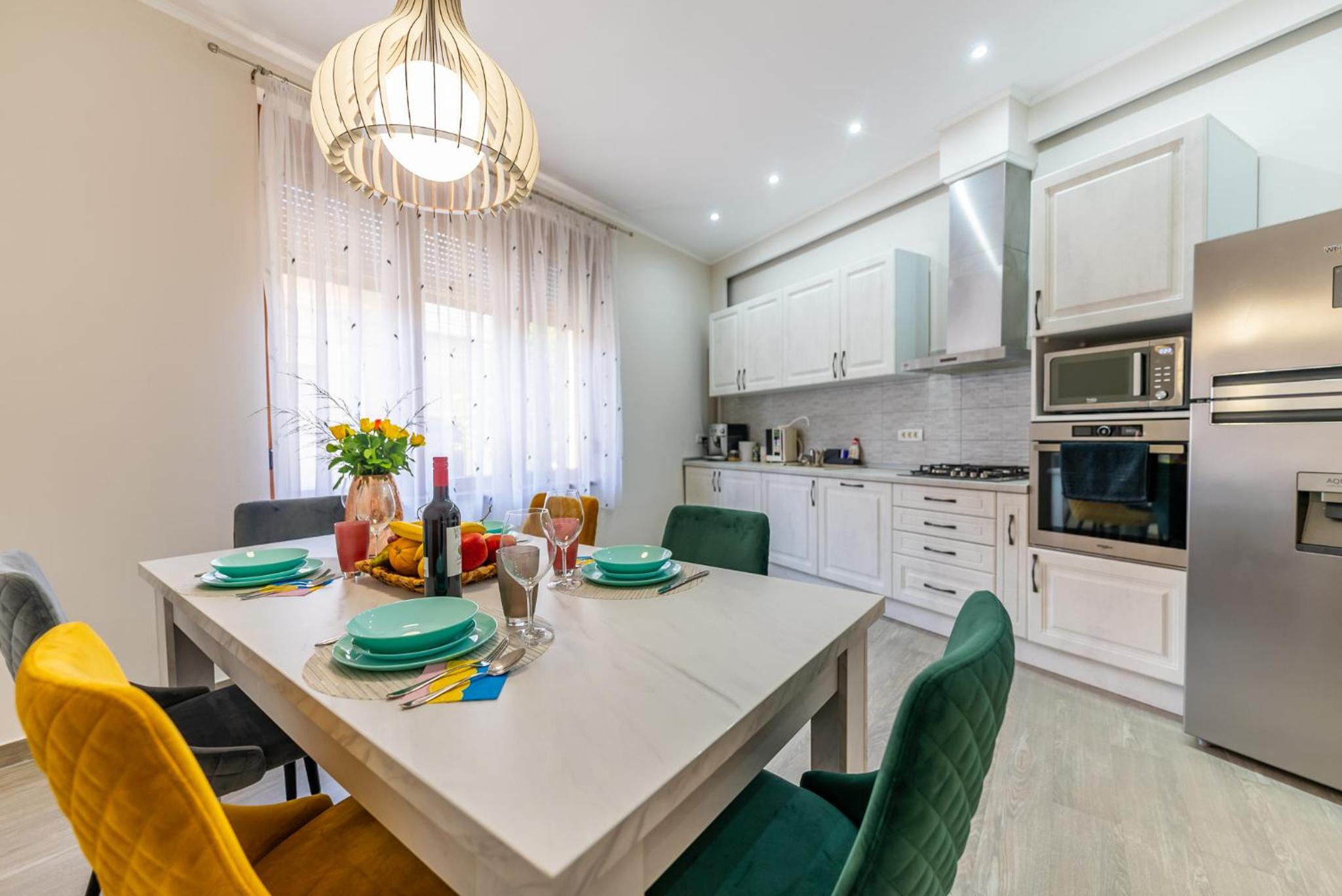 Central Family House With Self Check-in