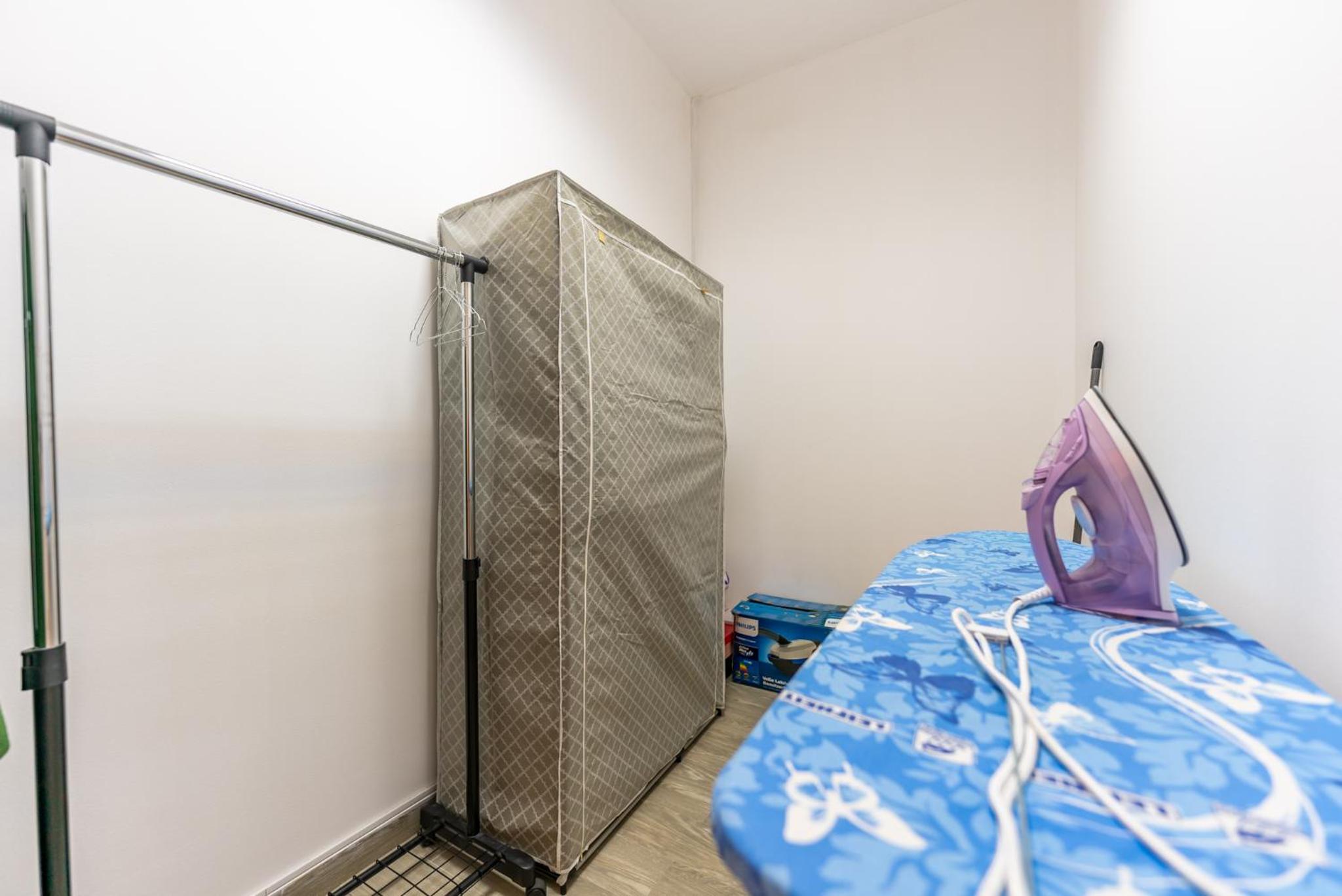Central Family House With Self Check-in