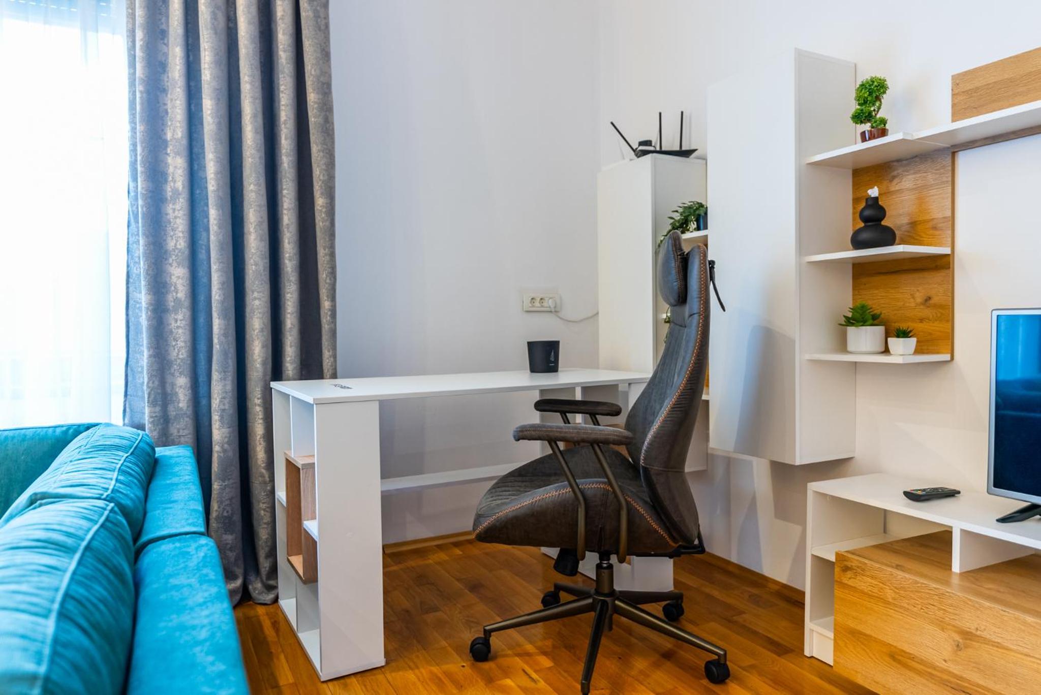 Central Family House With Self Check-in