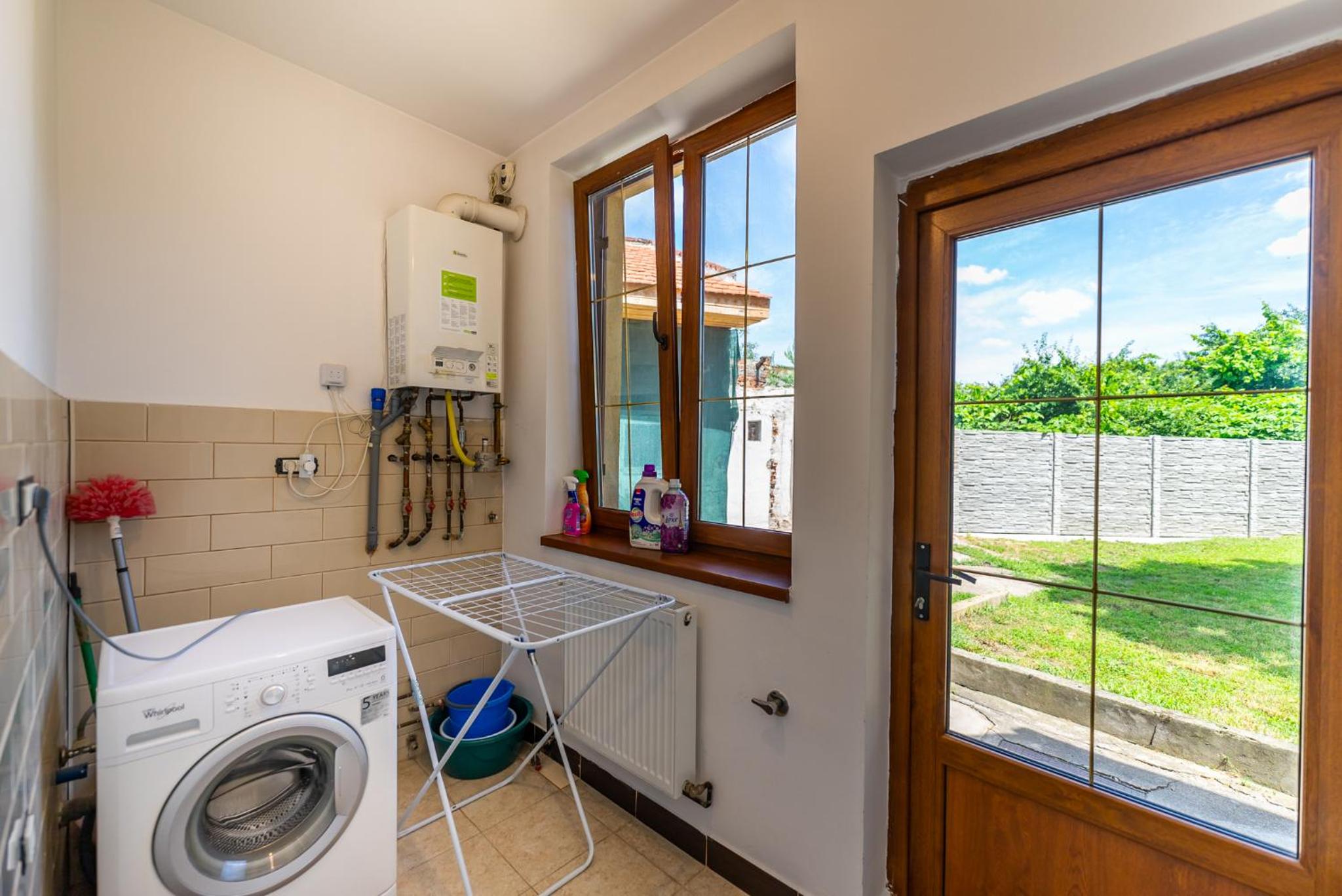 Central Family House With Self Check-in