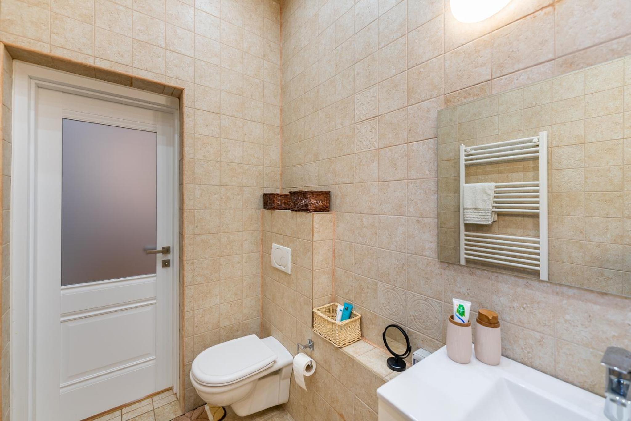 Central Family House With Self Check-in
