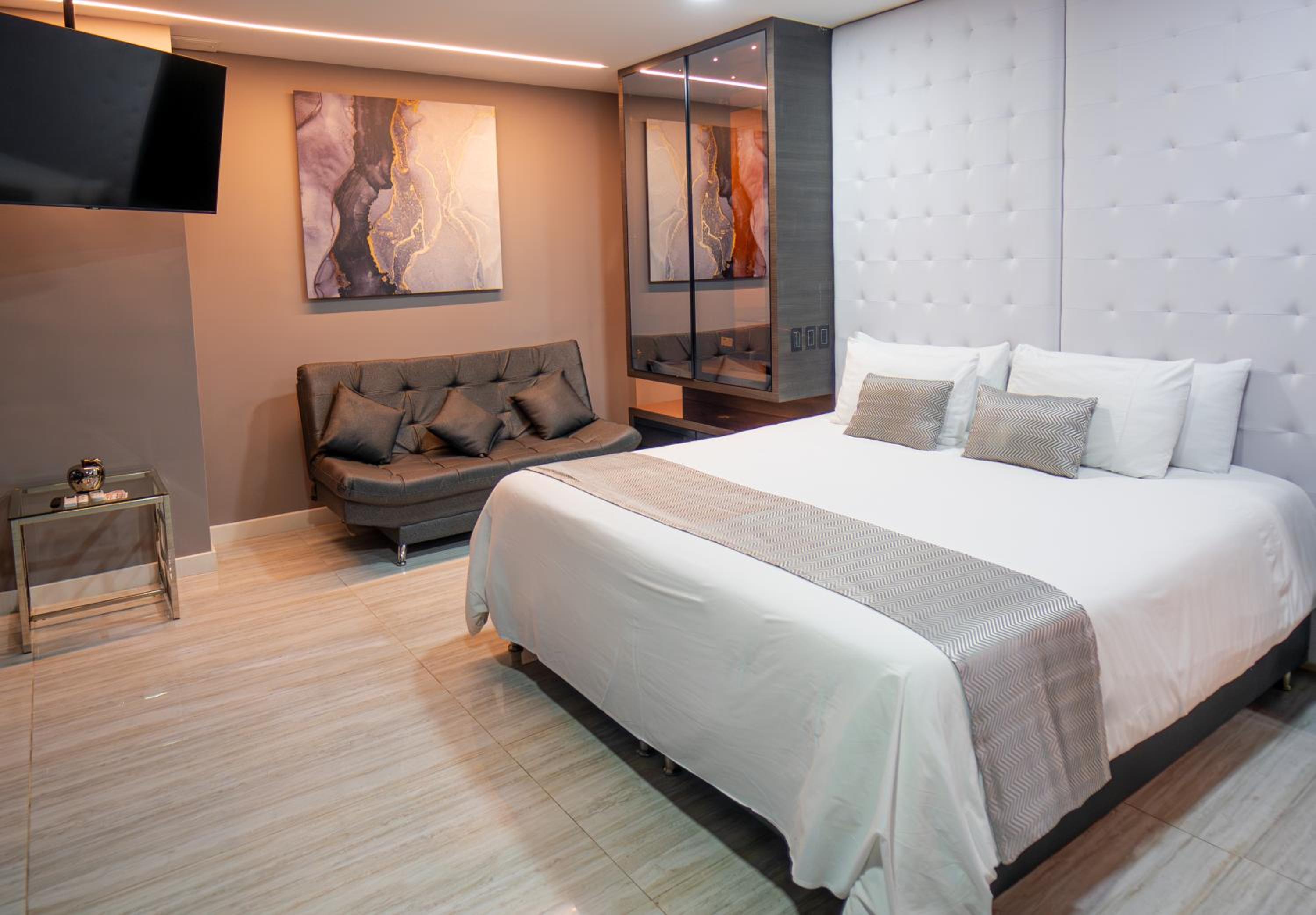 1Million Luxury Suites
