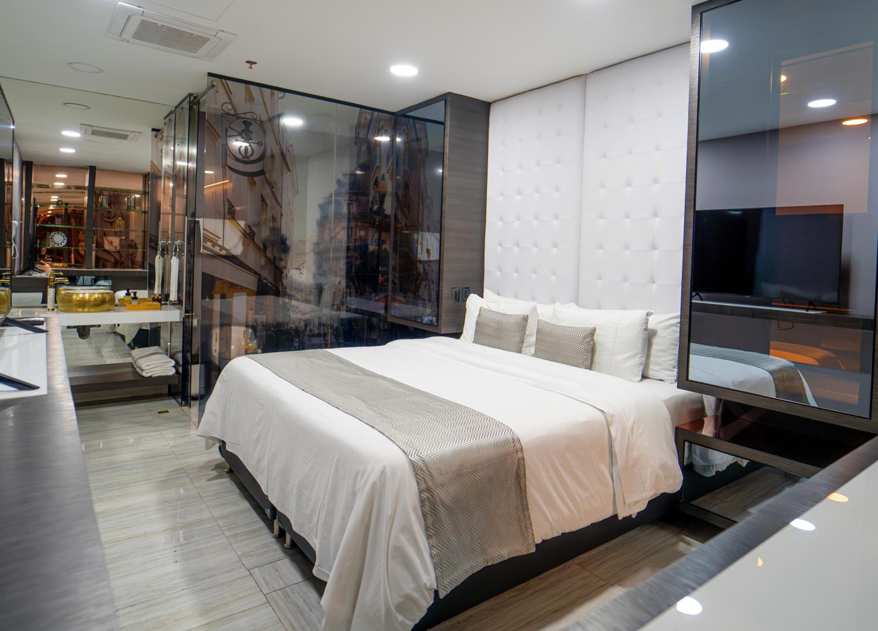 1Million Luxury Suites