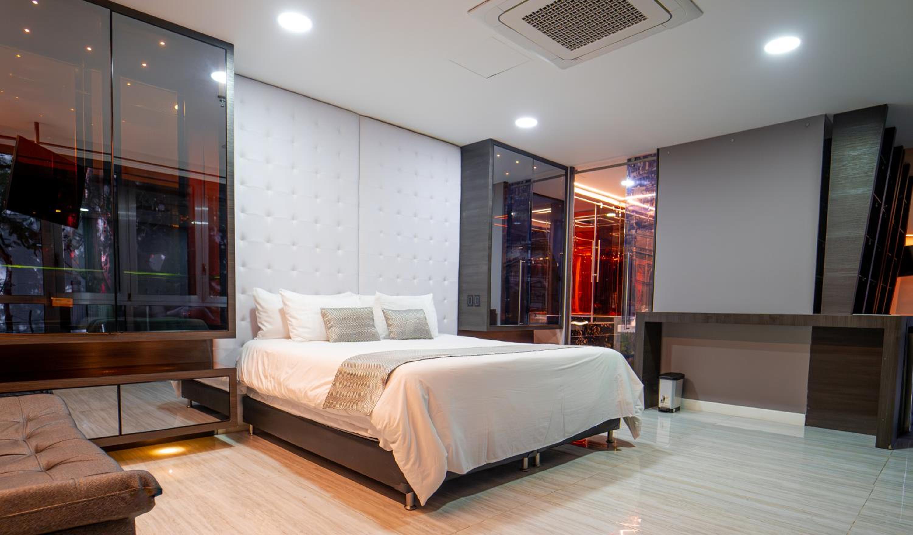 1Million Luxury Suites