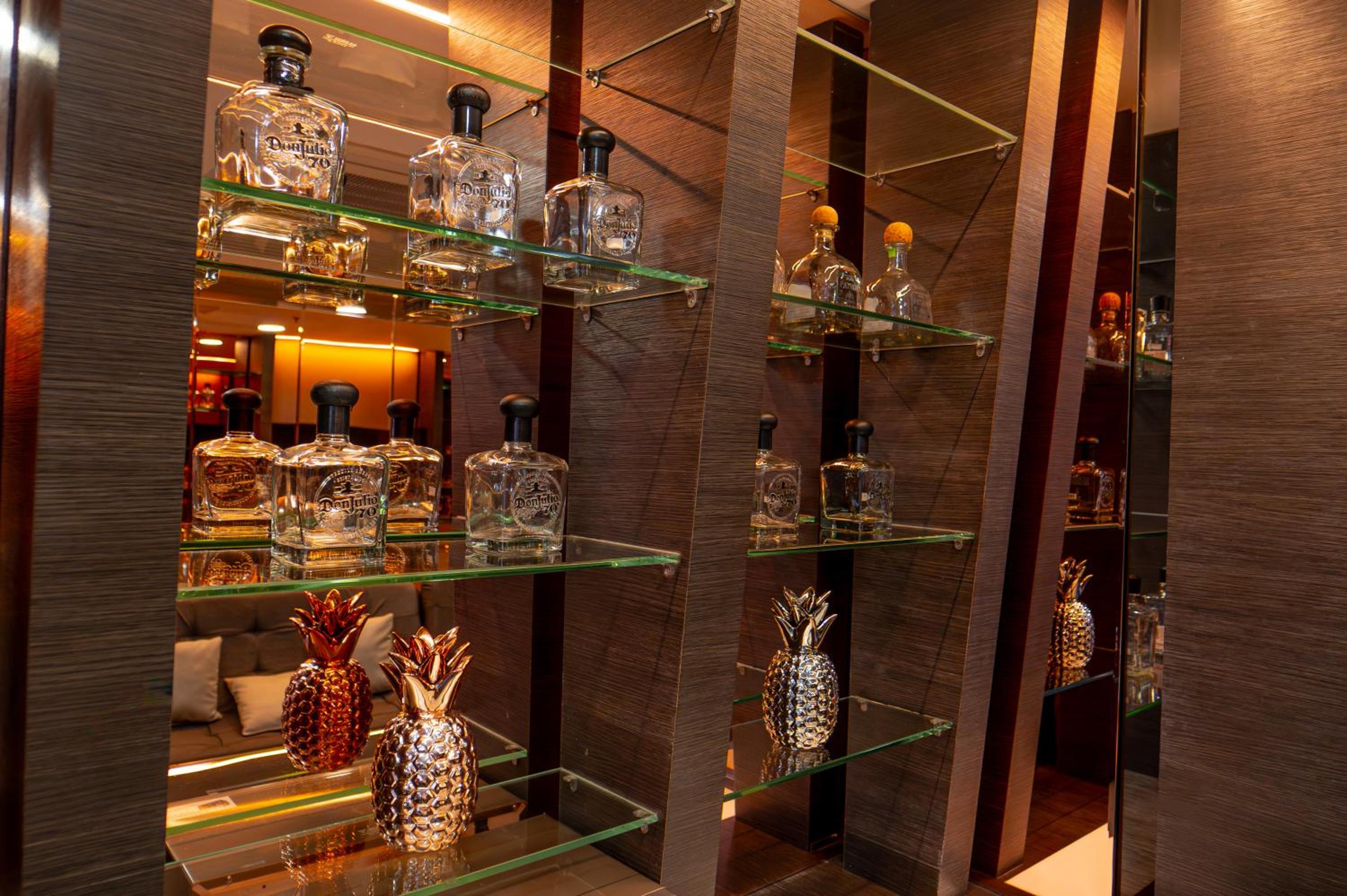1Million Luxury Suites