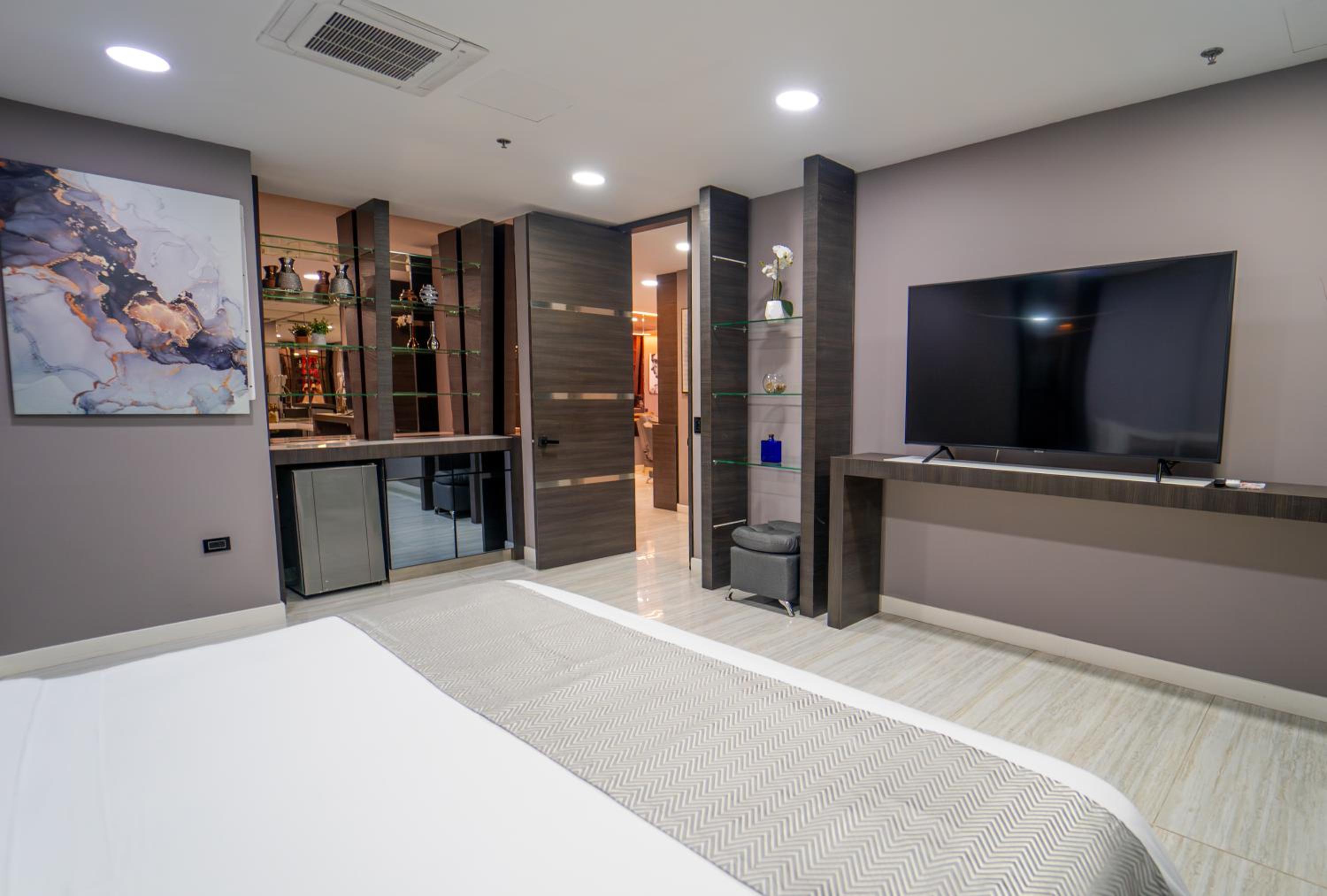 1Million Luxury Suites