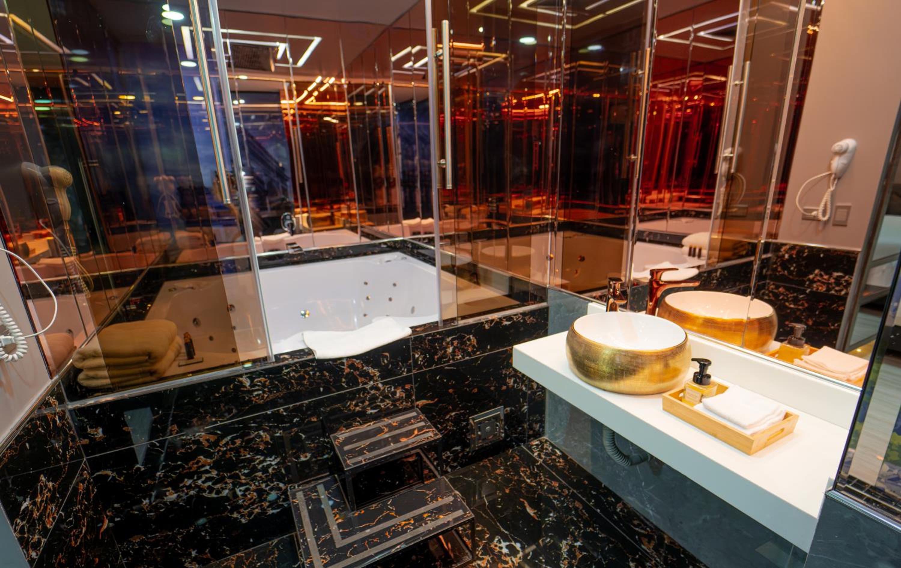1Million Luxury Suites