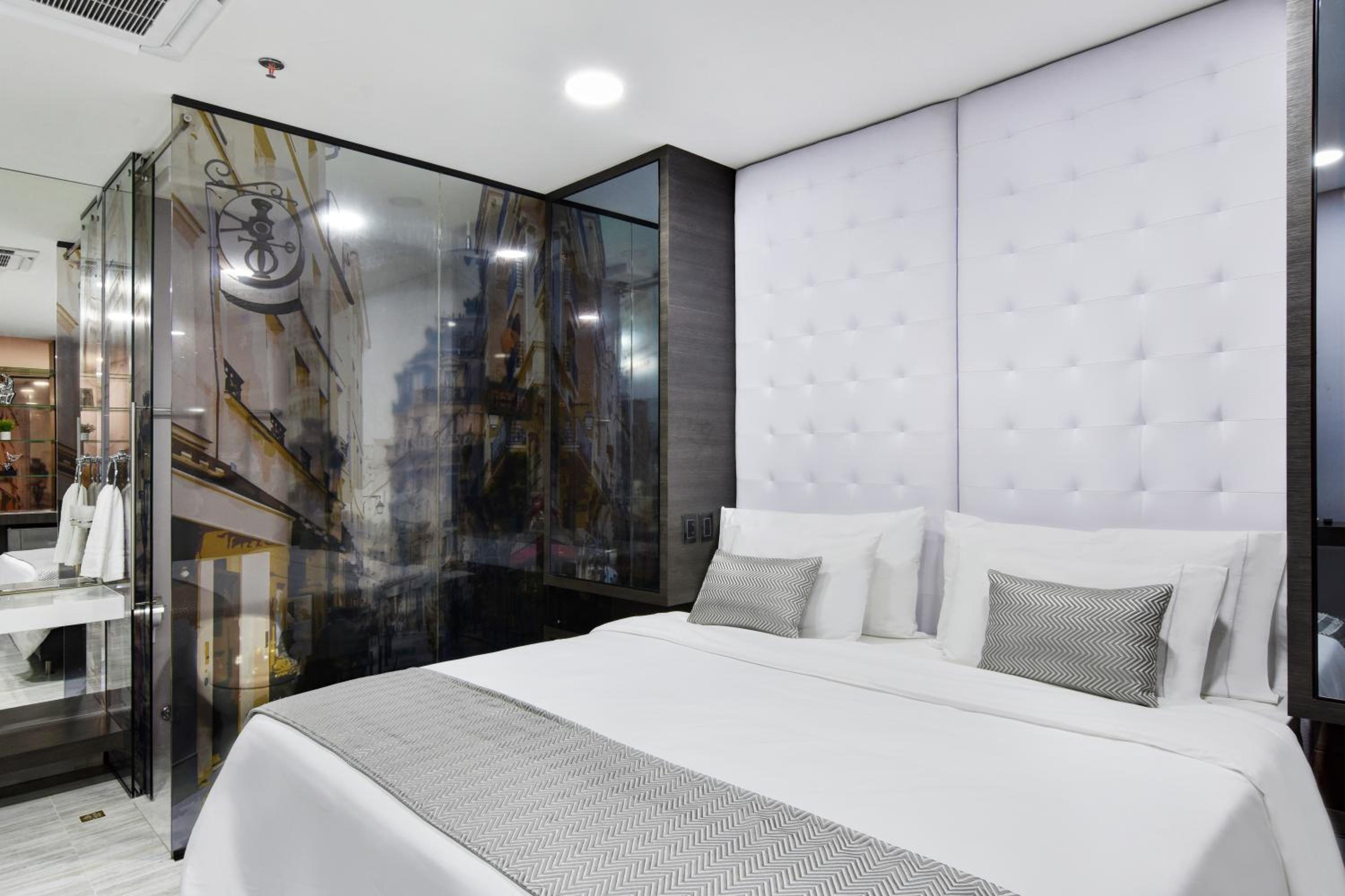 1Million Luxury Suites