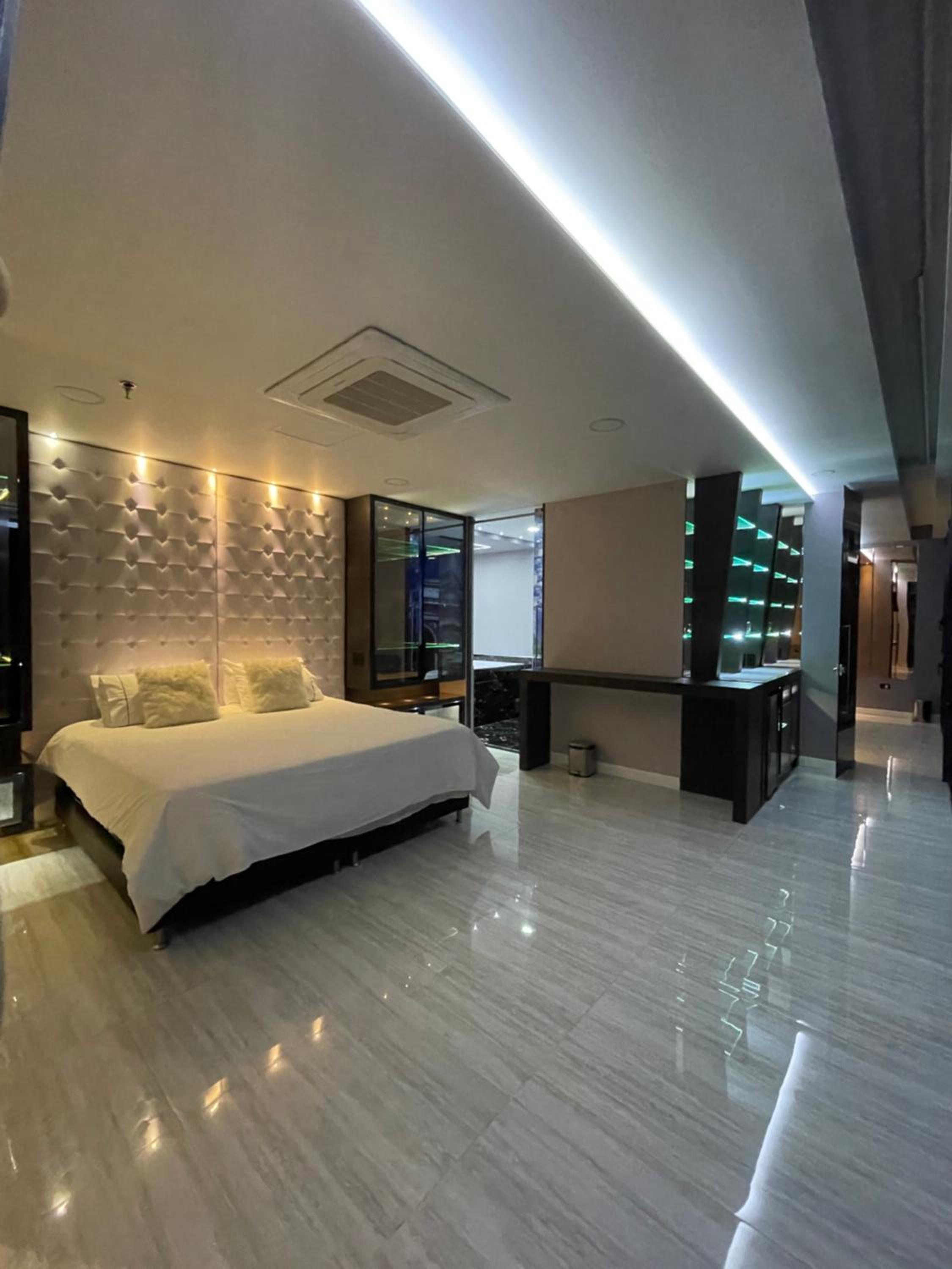1Million Luxury Suites