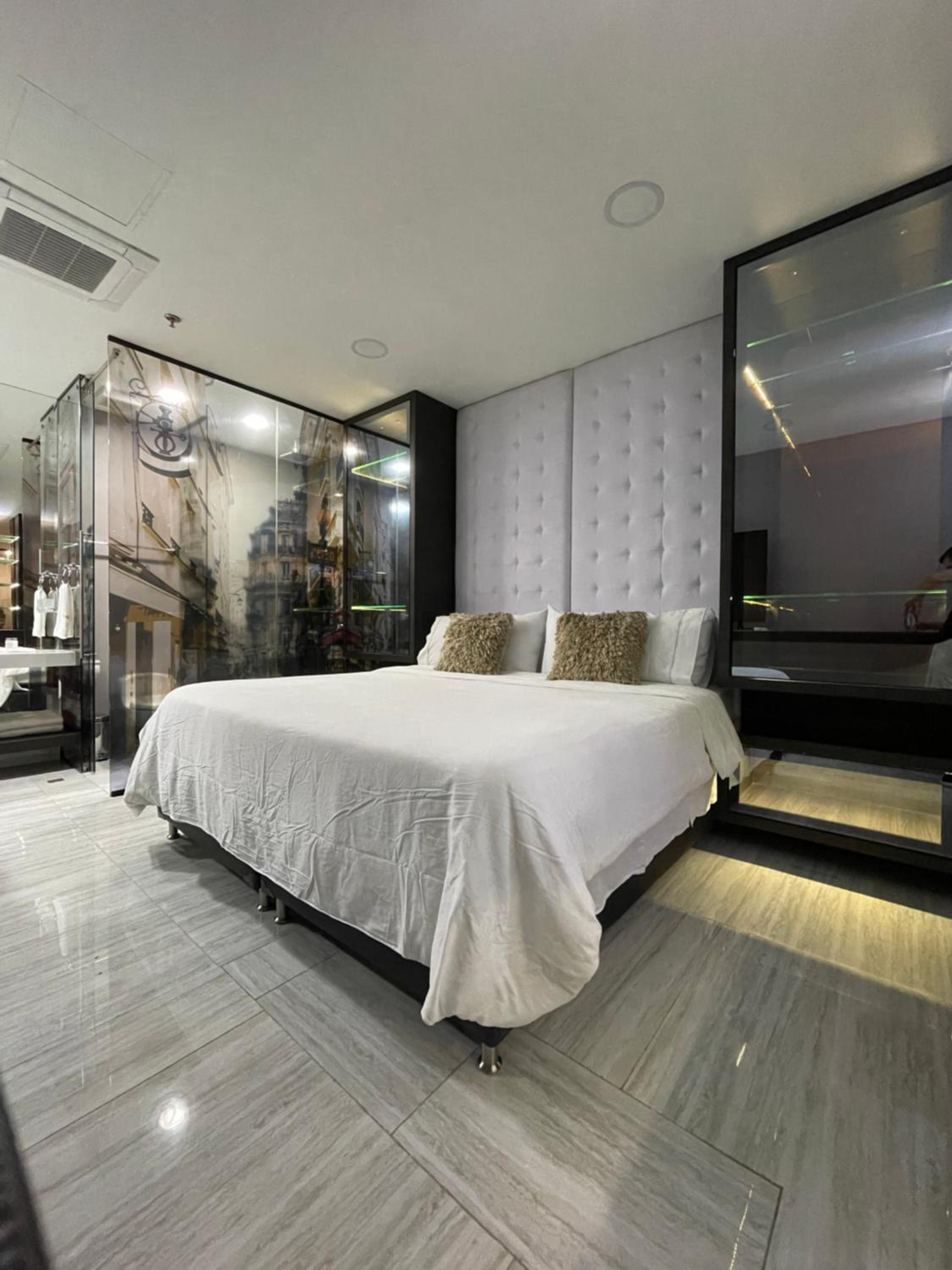 1Million Luxury Suites