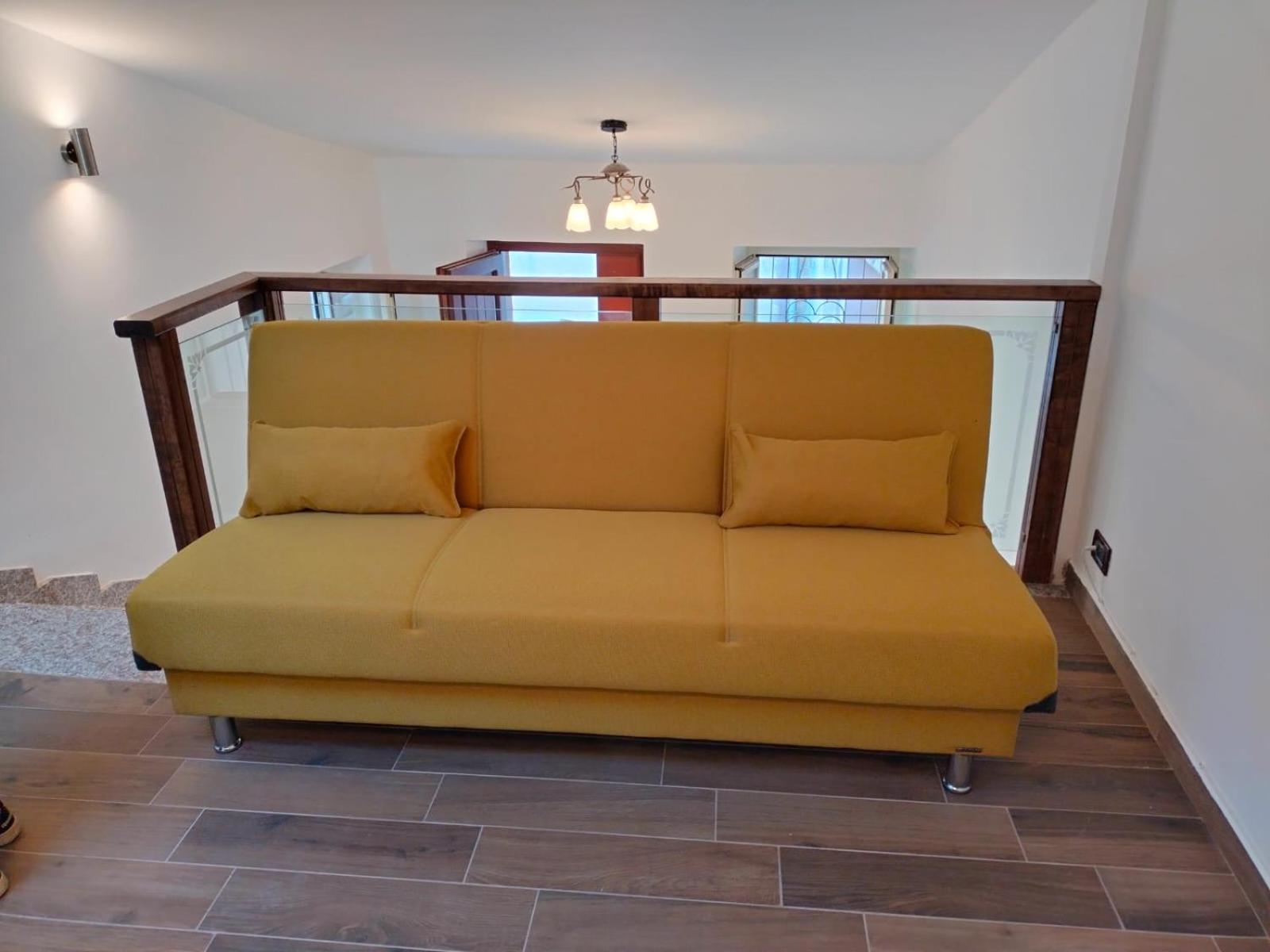 Piazza Varese en Valentano — lounge