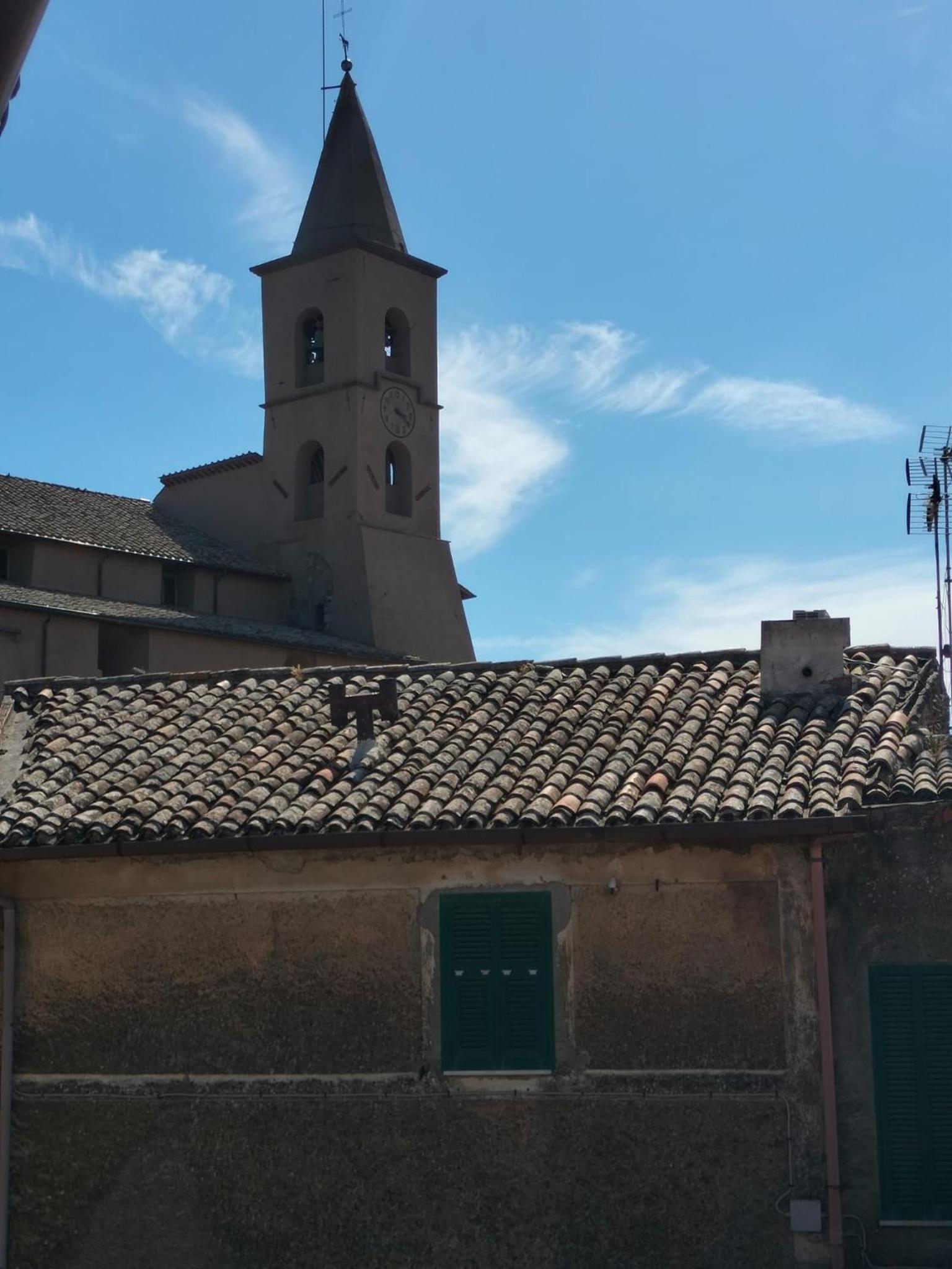 Piazza Varese en Valentano — other