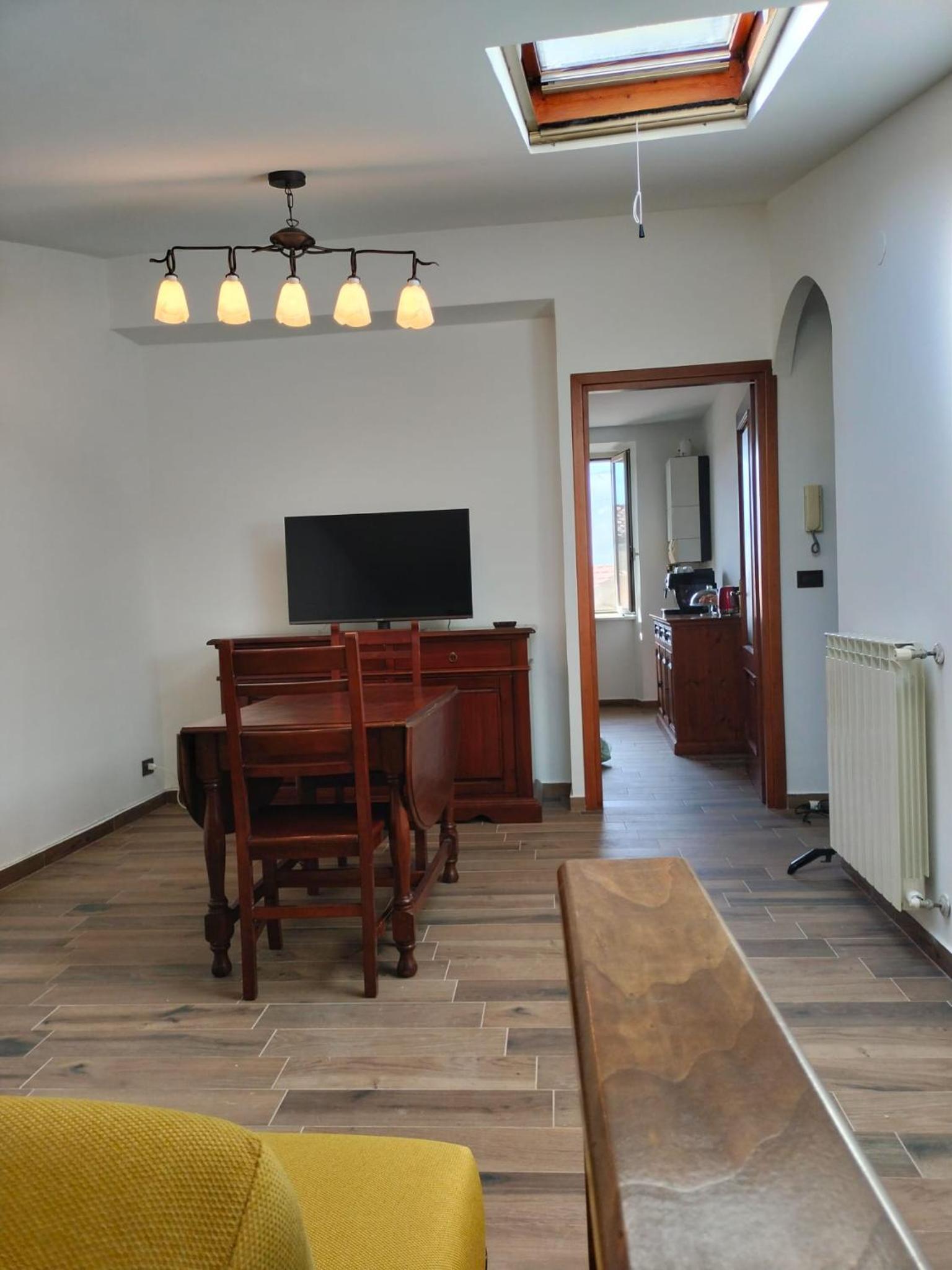 Piazza Varese en Valentano — hotel room