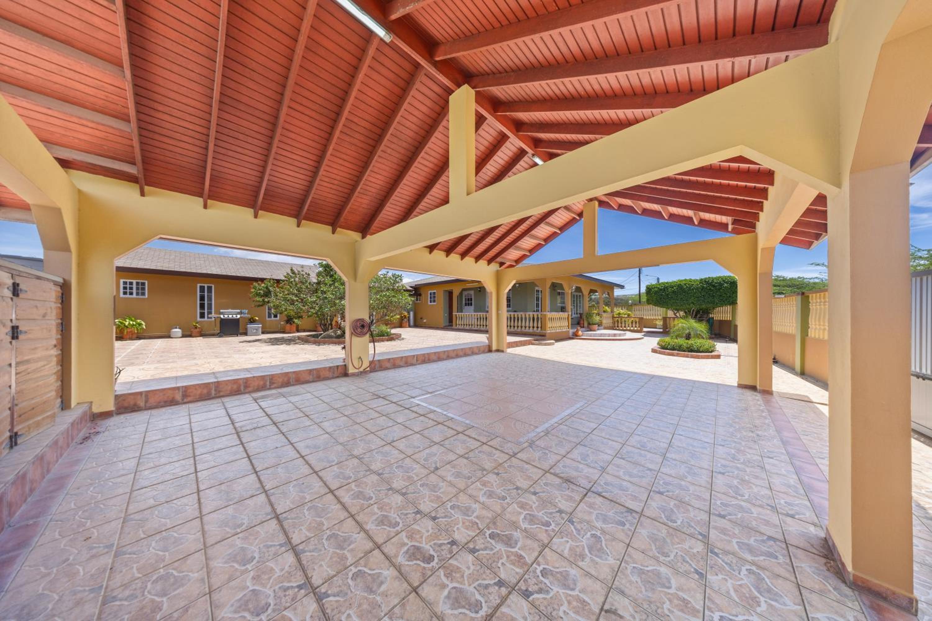 Cadushi Cove 4br Aruban Oasis Wpool & Bbq
