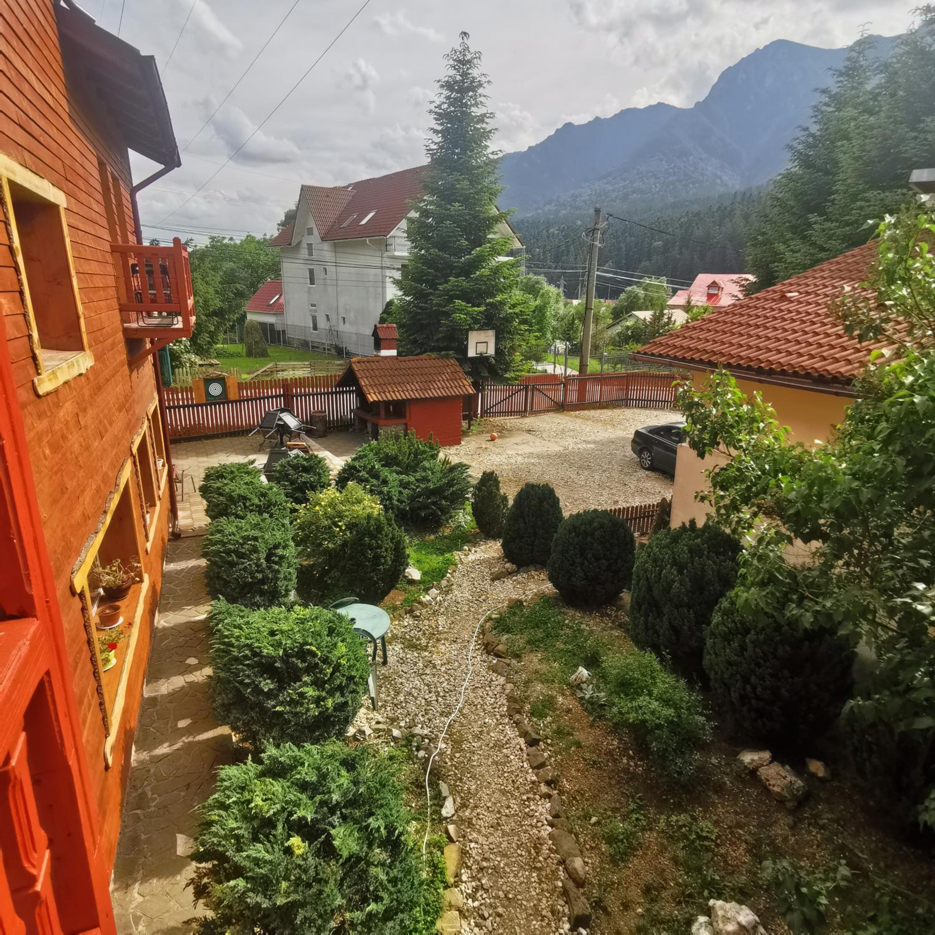 Pensiunea Fara Nume view 2