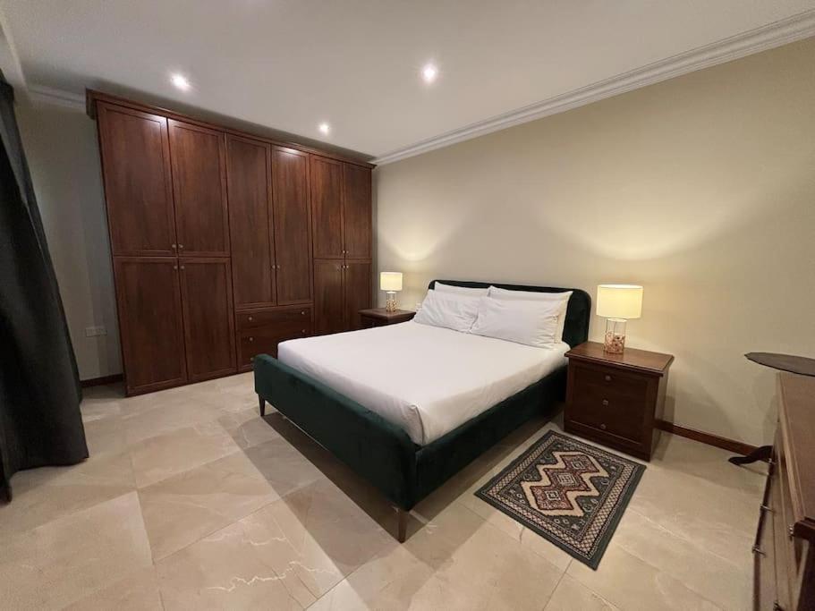 San Anton Gardens 3BDR Apartment