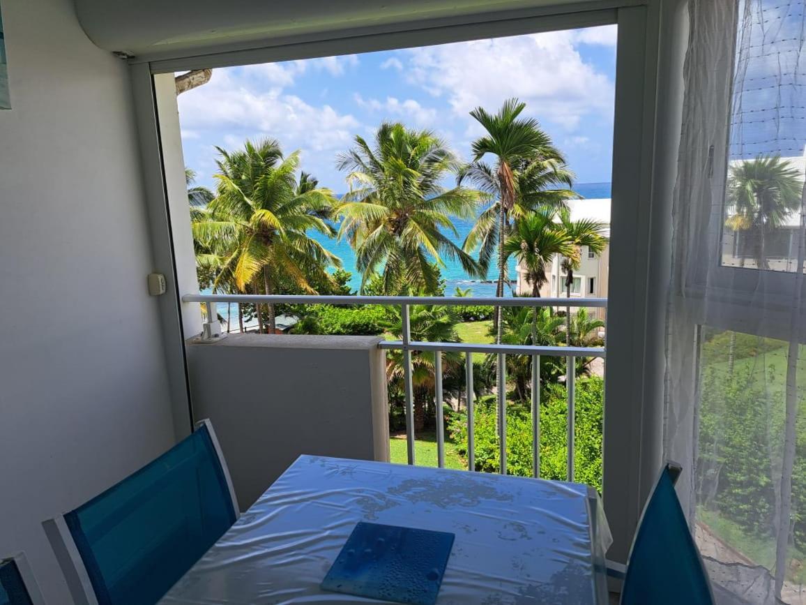 Grand studio vue mer, accès plage, Le Gosier view 4