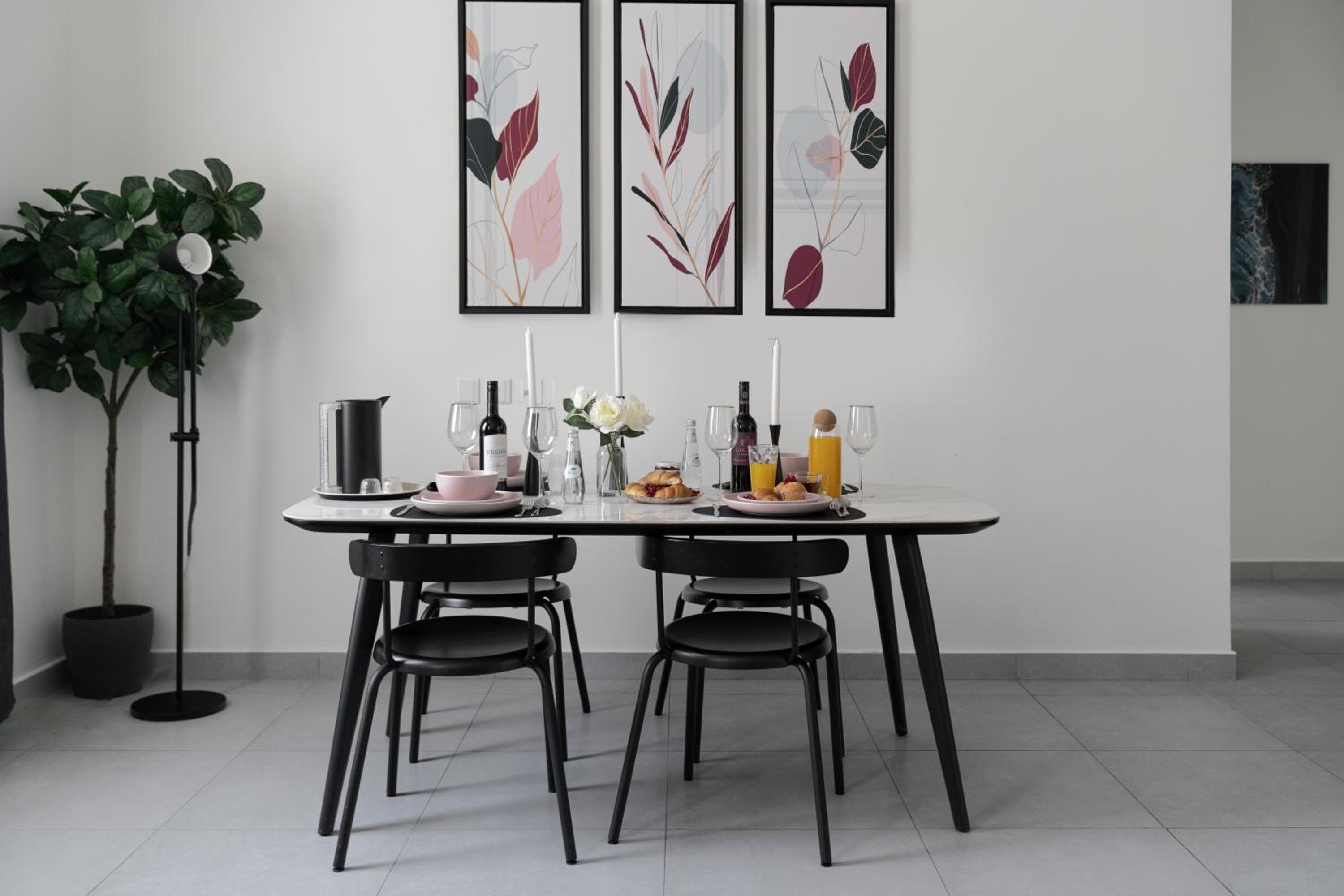 2BR Luxury Stay I 5 Min to Boulevard